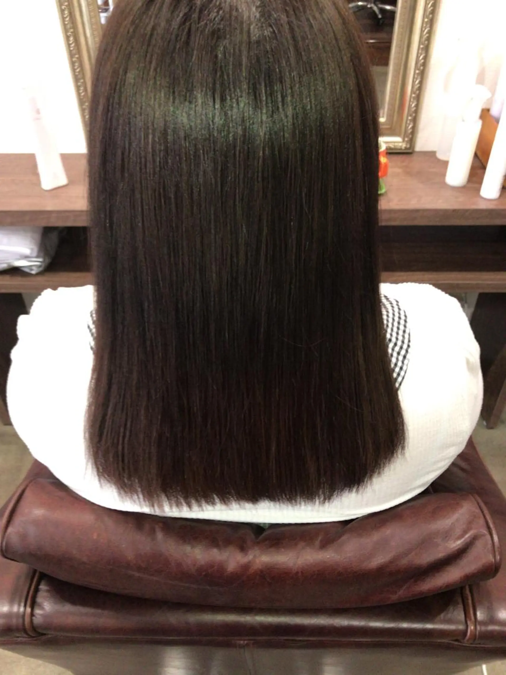 セミロング カラー レイヤーカット匠 イソザキノリユキのヘアスタイル