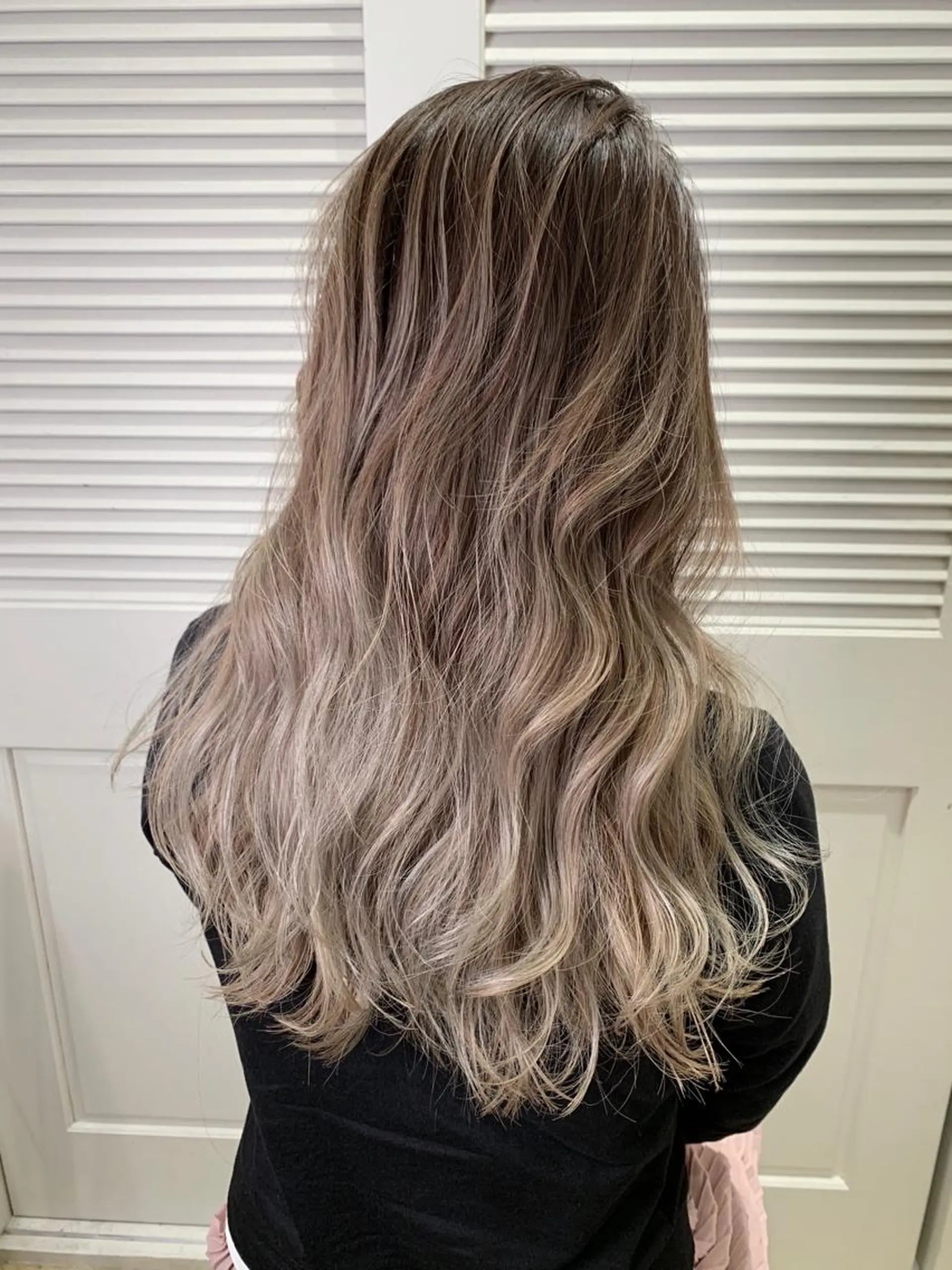 ロング レイヤーカット ヘアカラー トリートメント 渋谷ハイトーン/ デザインカラー阿部のヘアスタイル