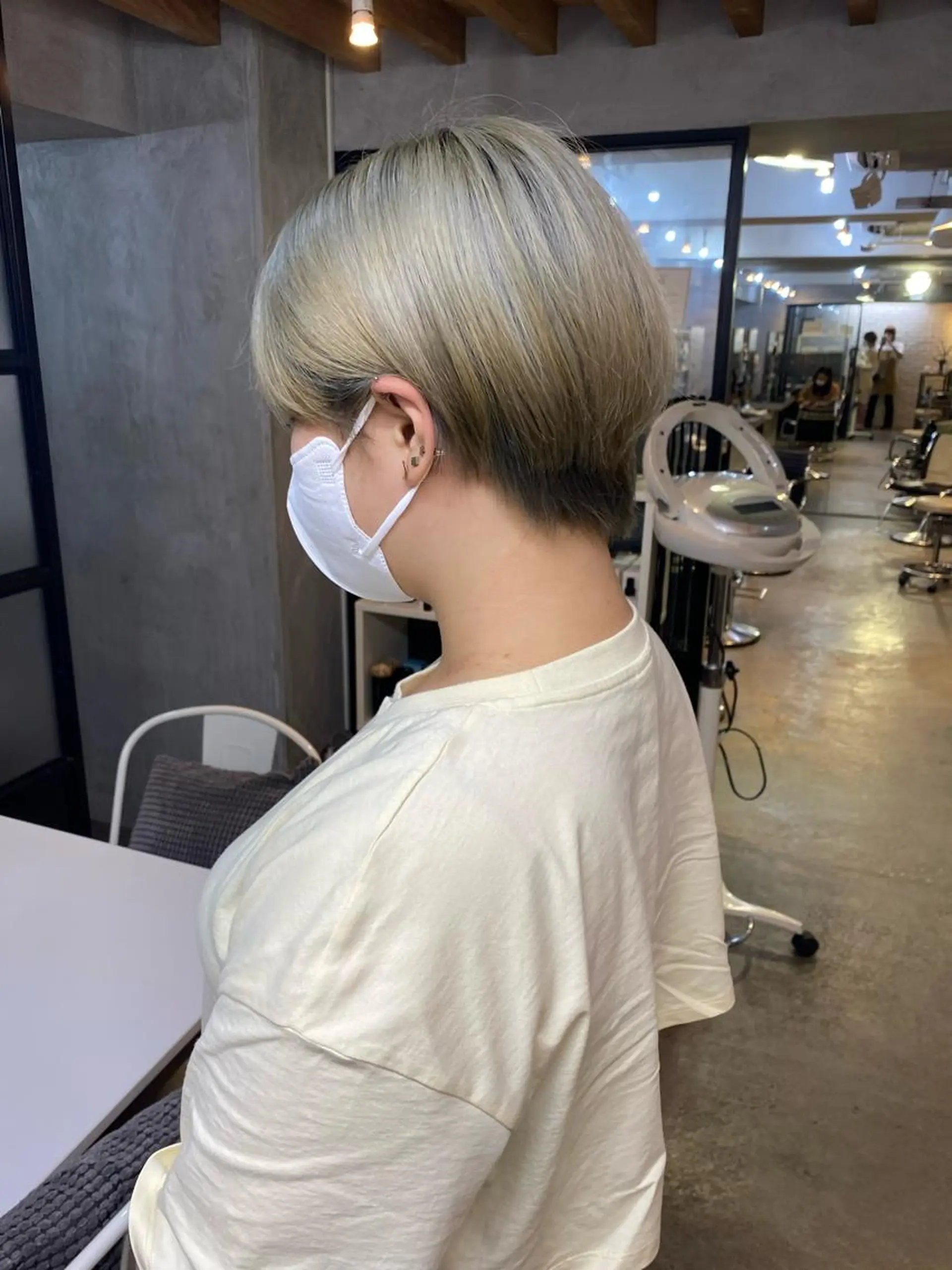 ショート 切りっぱなしボブ/ デザインカラー店長のヘアスタイル