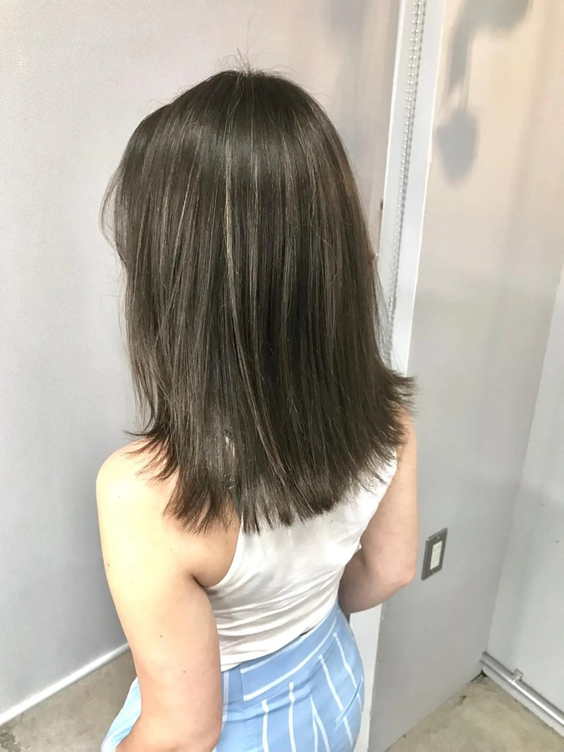 ミディアム カラー ハイライトカラー ハイライト ヘアカラー トリートメント 新井 広樹のヘアスタイル