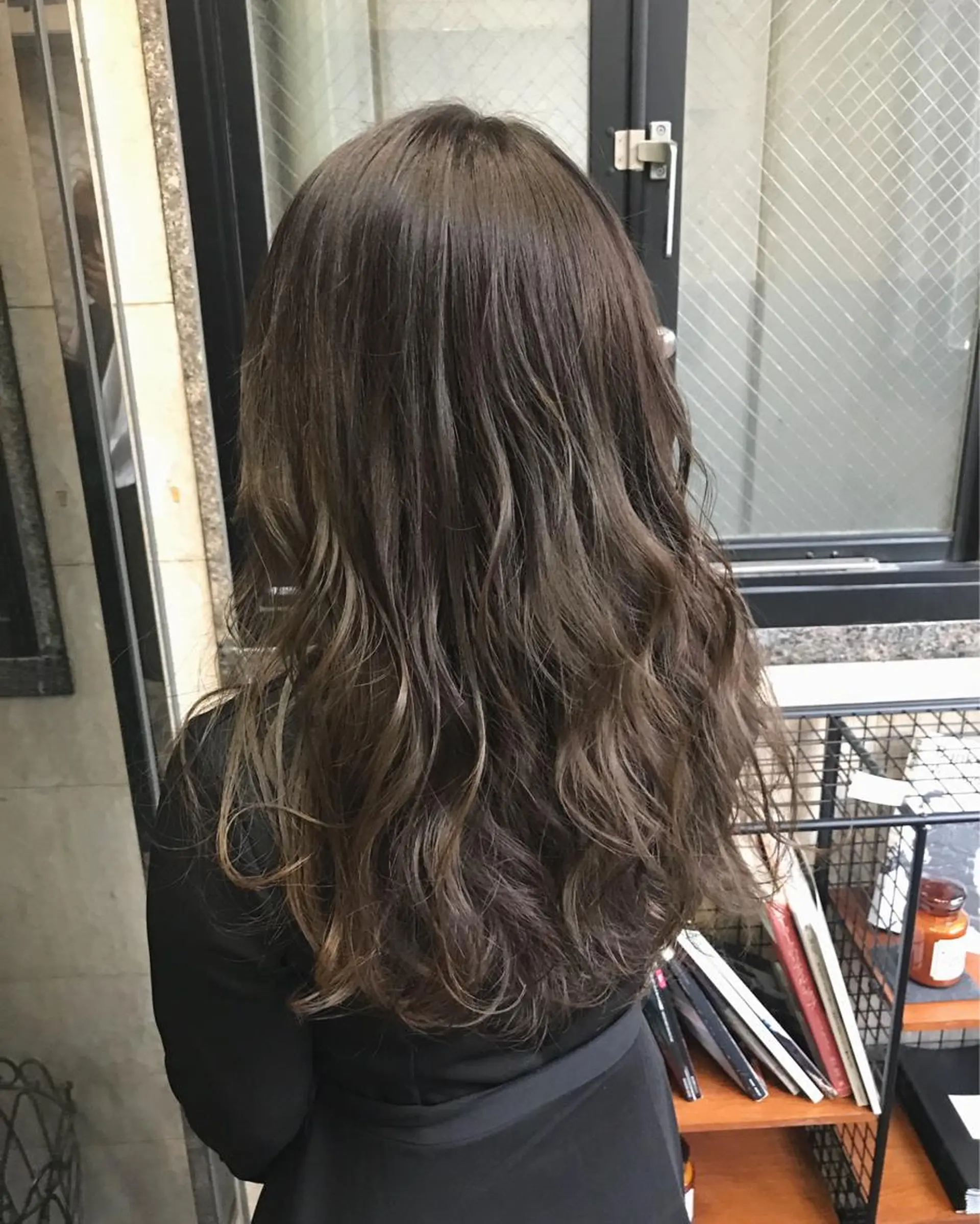 ミディアム カラー パーマ 🉐レイヤー/塩見 弘樹🉐渋谷のヘアスタイル