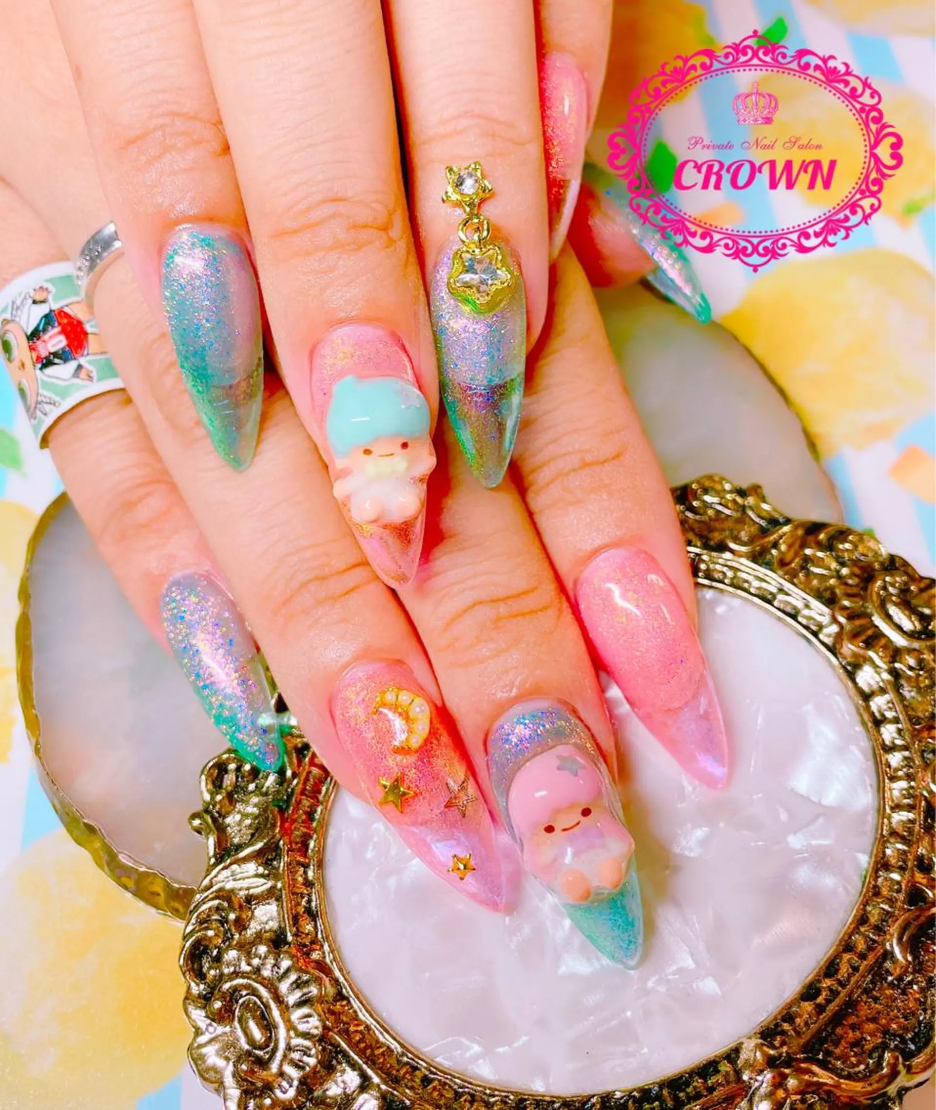 ネイル CROWN プライベートサロンのネイルデザイン