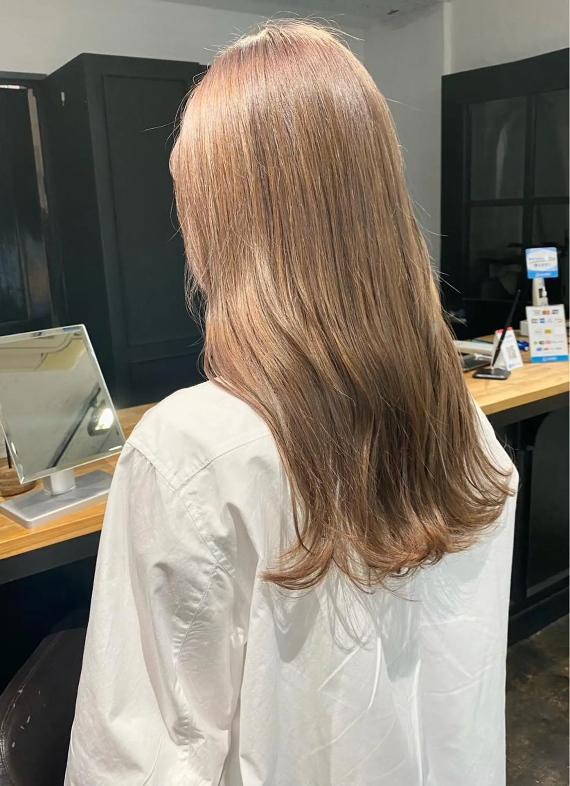 セミロング a moment(モーメント)所属・蔵前 デザインカット KOBAYASHIのその他イメージ