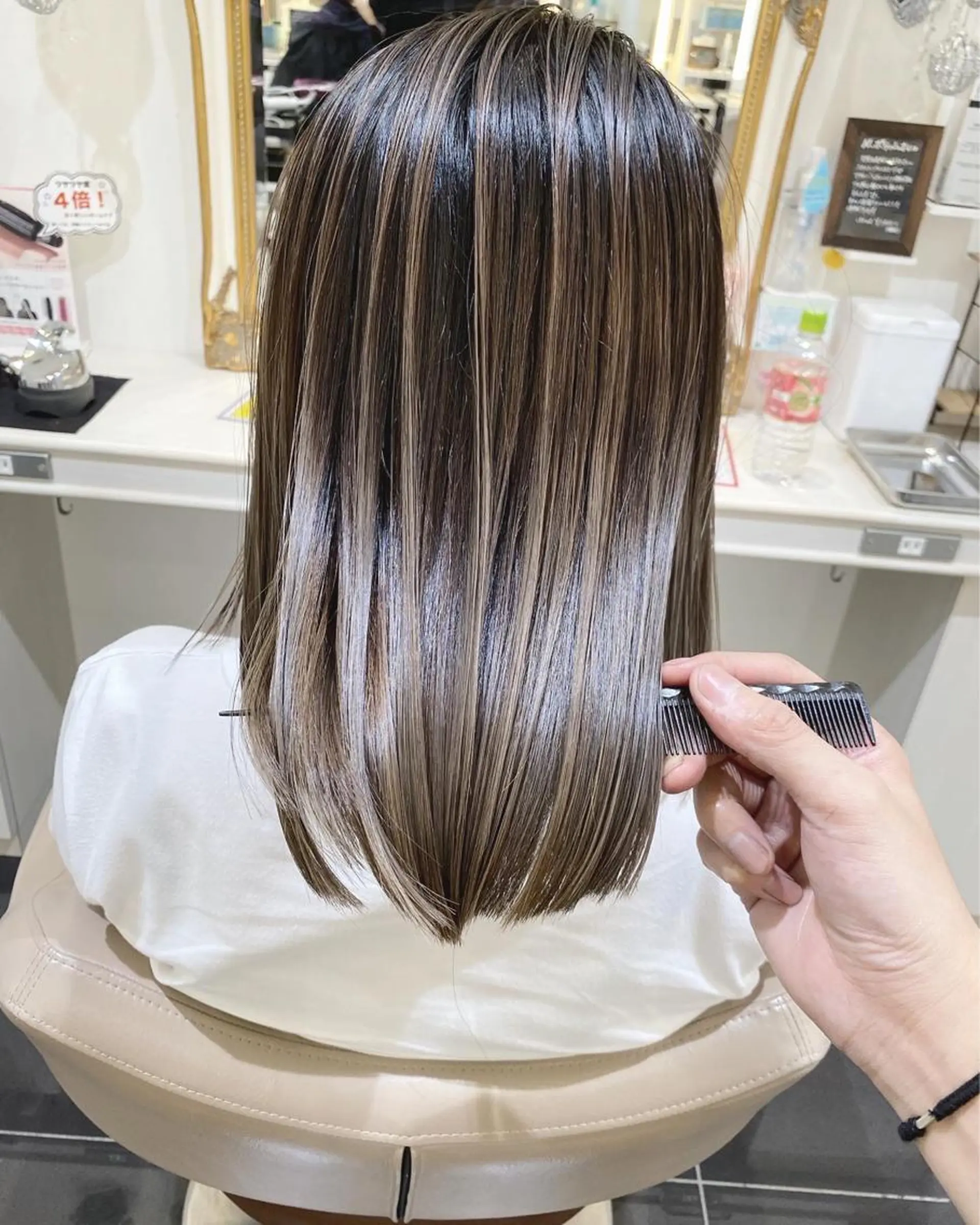 ミディアム トリートメント 篠塚 菜々子のヘアスタイル