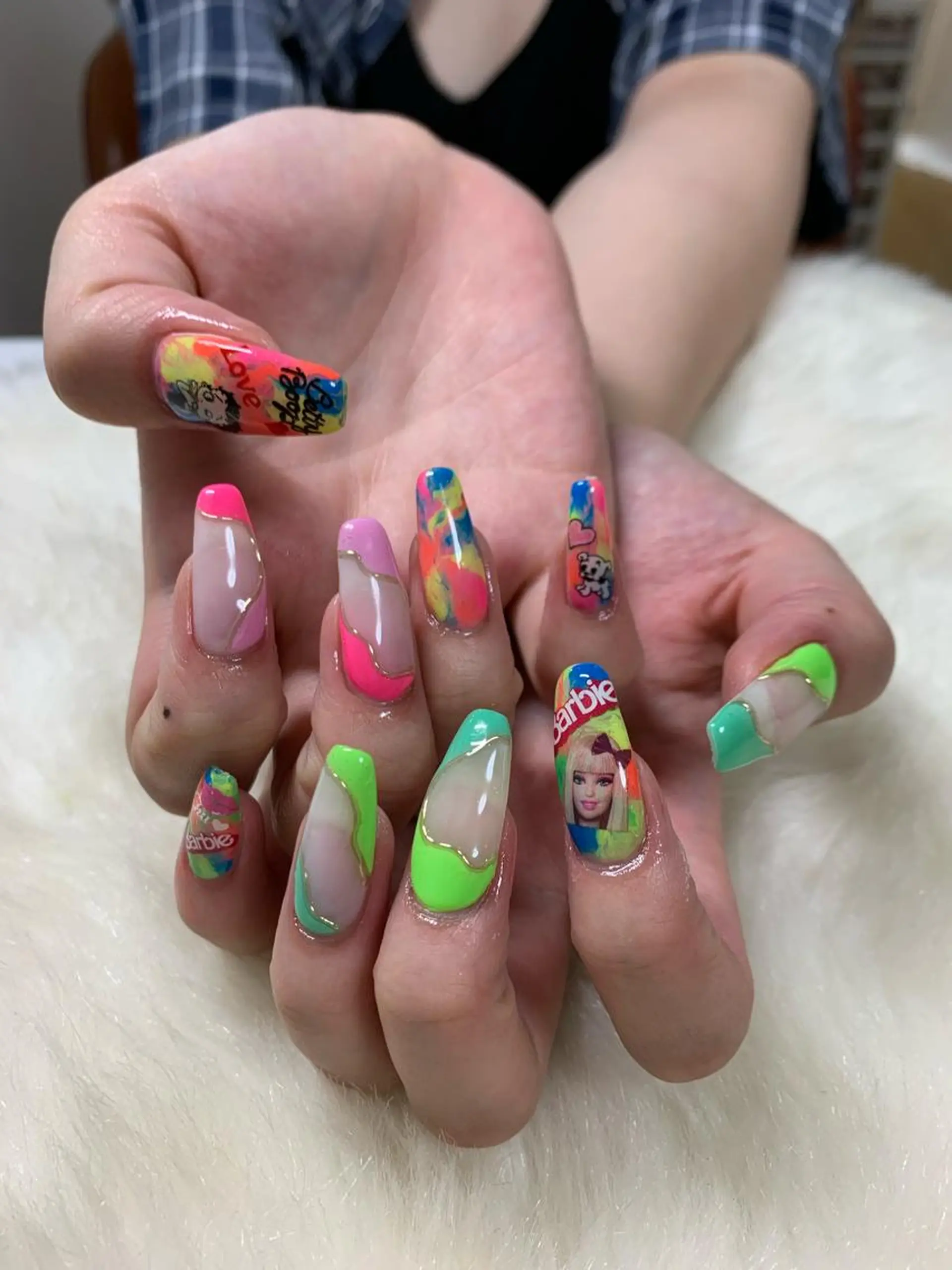 ロング ハンドネイル ハンドケア Kono Nanamiのネイルデザイン