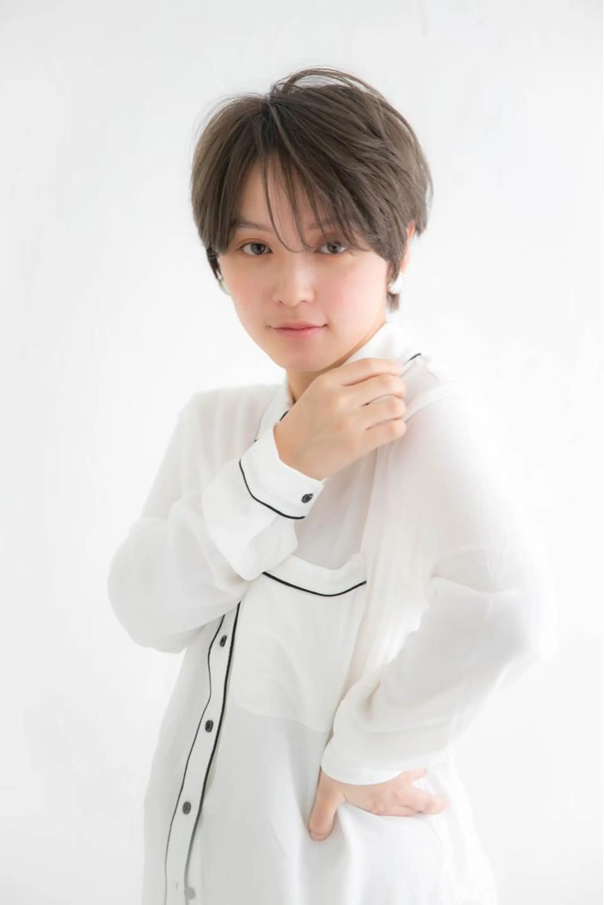 ショート 髪質改善ストレート、 カラー清野雄大のヘアスタイル