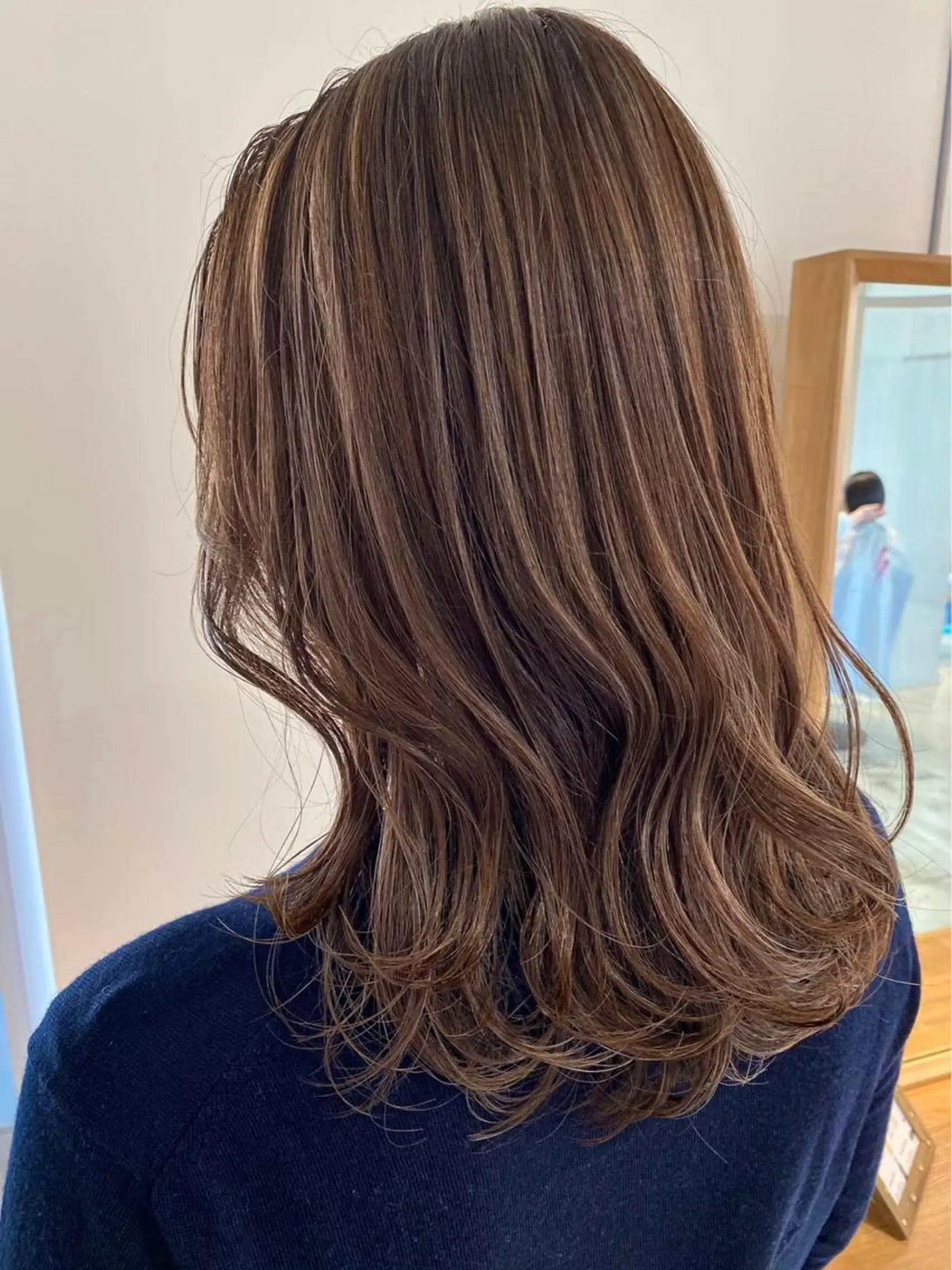 セミロング カラー 透明感カラー ハイライトカラー ハイライト ヘアカラー トリートメント noa ☪︎のヘアスタイル