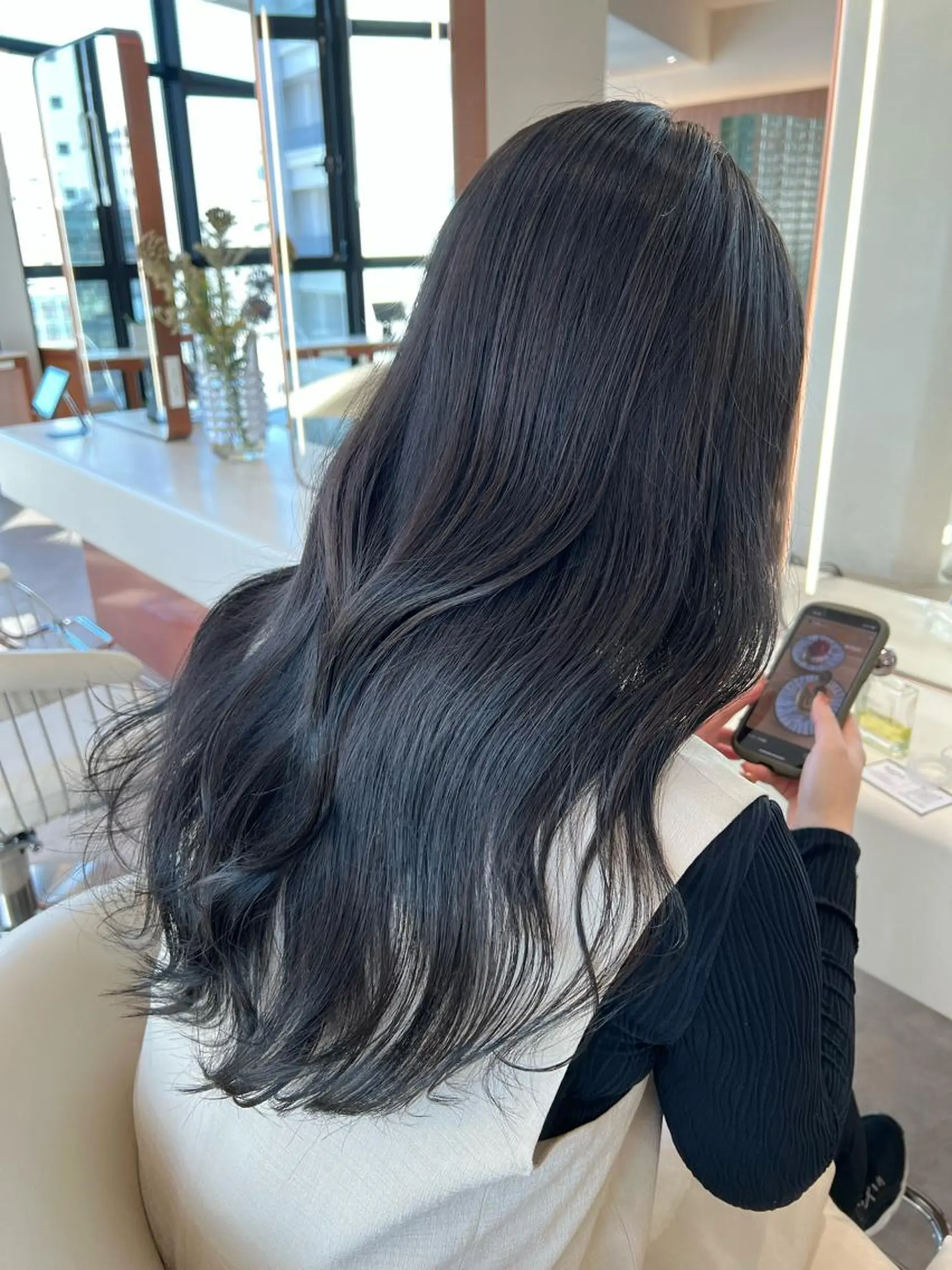 ロング カラー ブルーカラー ブルーグレー 韓国風ヘア 韓国レイヤー🇰🇷 韓国研修◎渋谷カイトのヘアスタイル