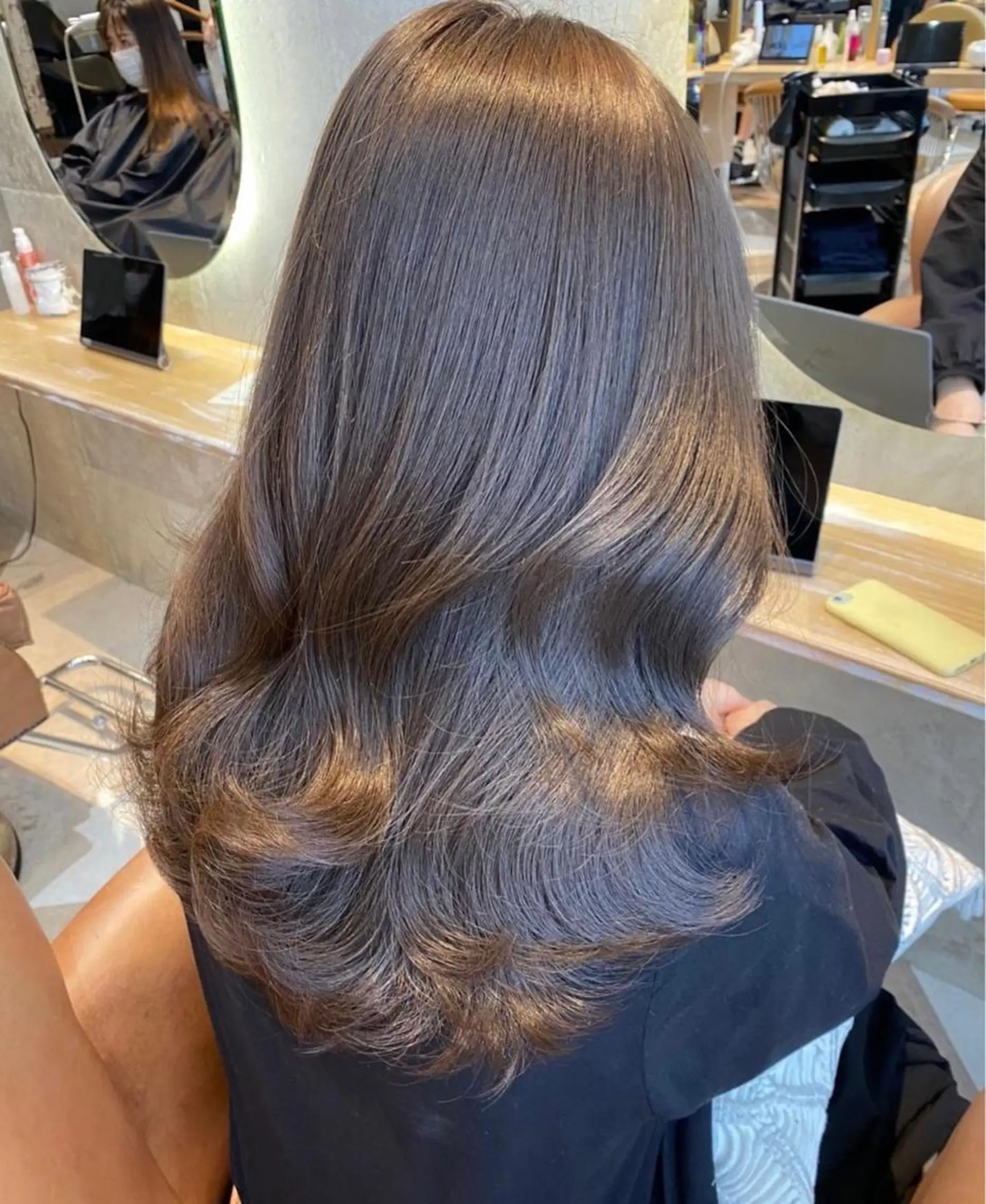 ロング カラー ベージュカラー 黒髪 ブリーチ ブルーカラー ブルーブラック カット ヘアカラー トリートメント 木屋元一/透明感 /レイヤー/顔まわりのヘアスタイル