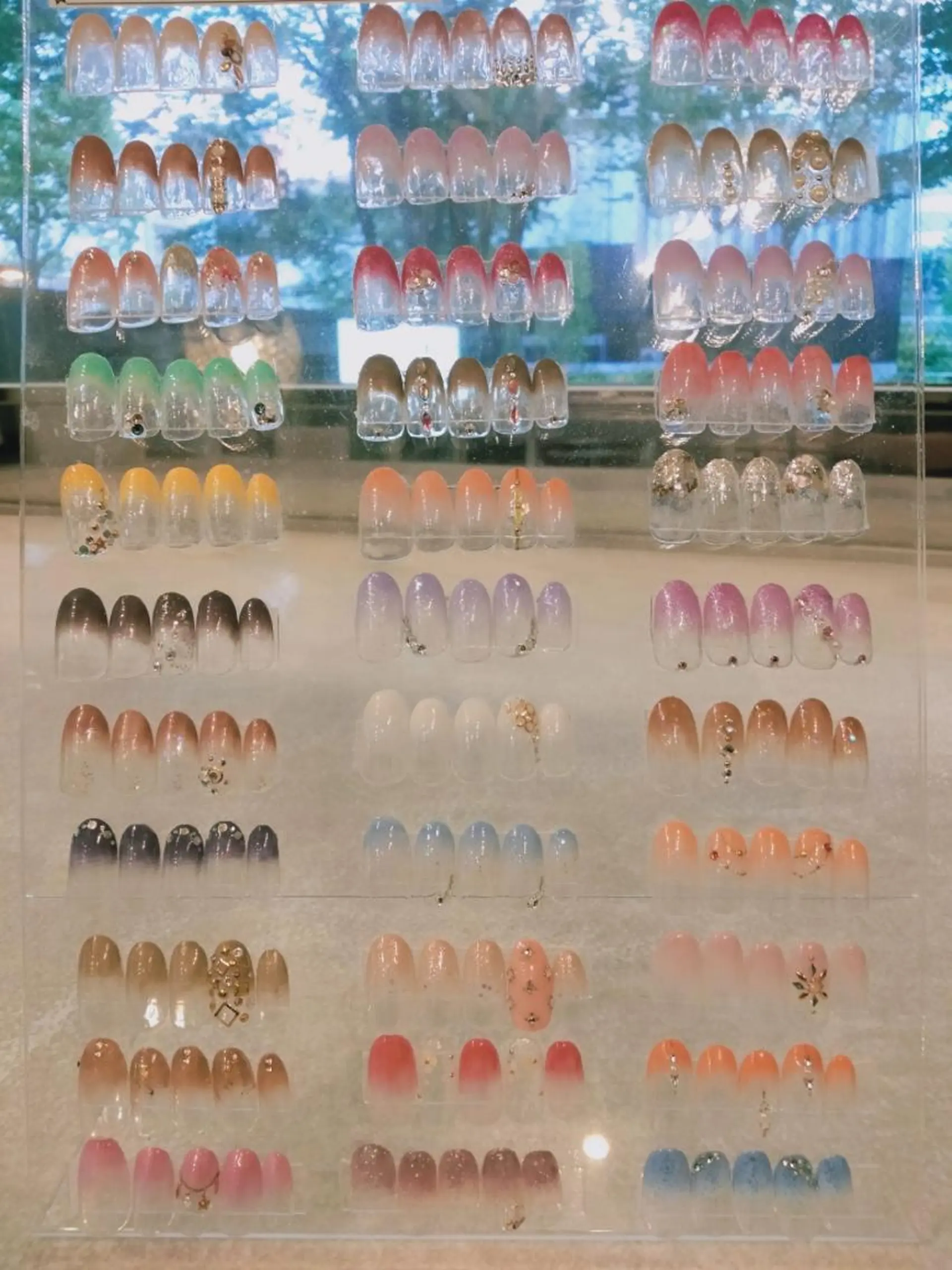 ネイル グラデーション More suzukiのネイルデザイン