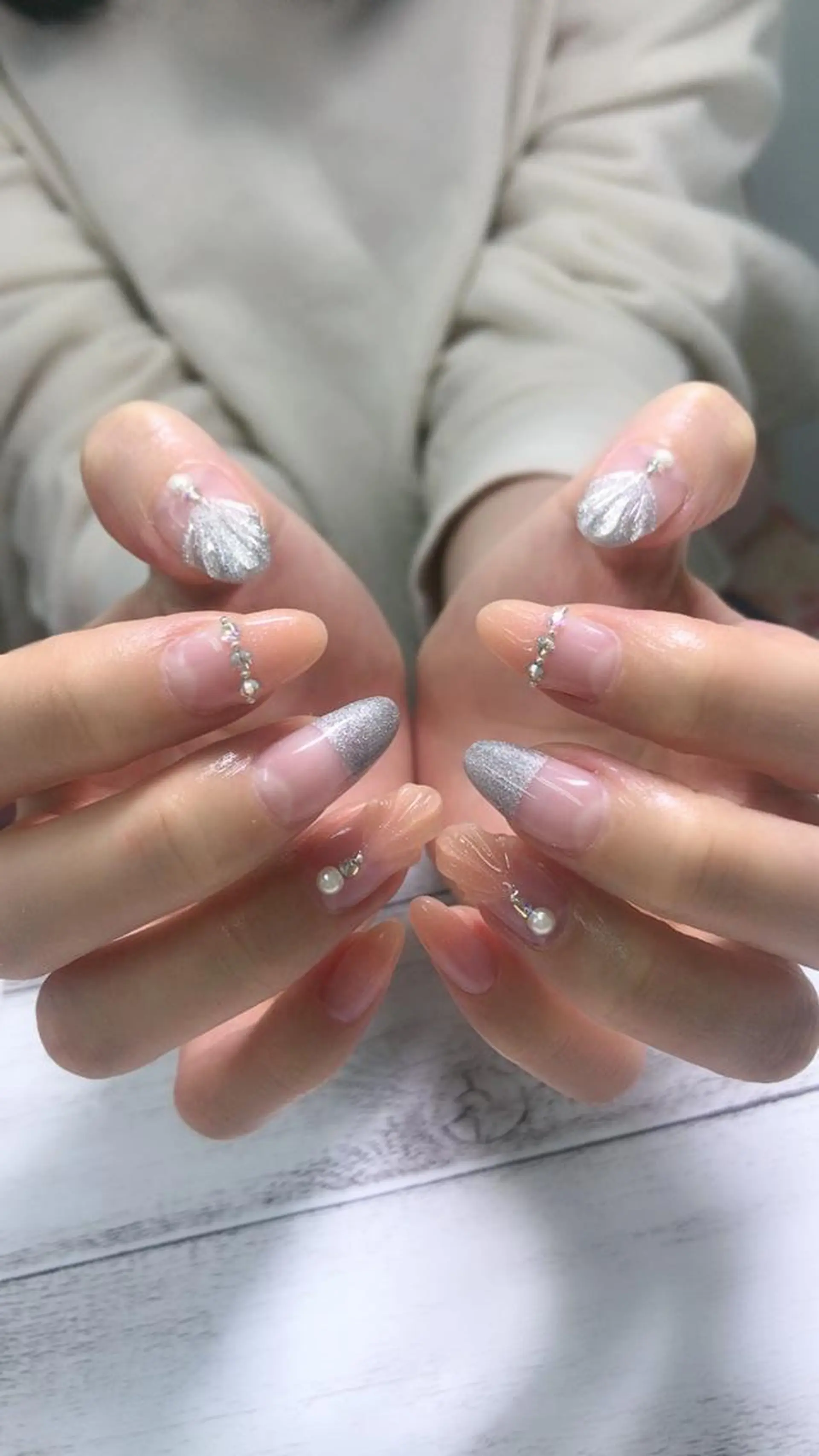 ネイル ハンドネイル リラネイル Aikenのネイルデザイン