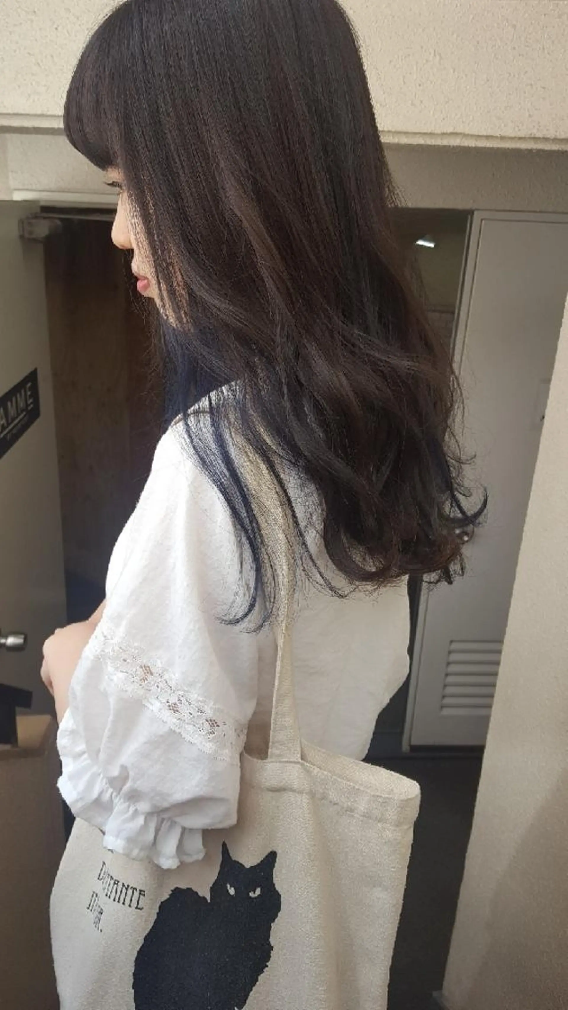 セミロング カラー ブルーカラー ブルージュ インナーカラー 🔳髪質改善🔳 岡本陽のヘアスタイル