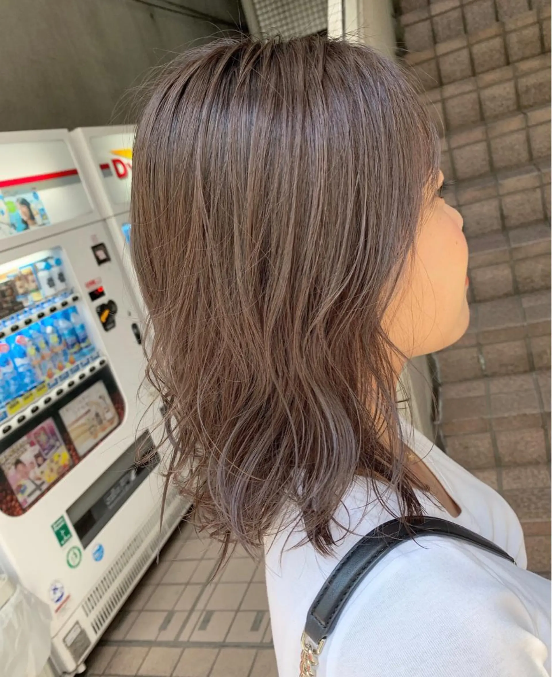 ミディアム カラー パーマ 韓国ヘア🇰🇷/ レイヤーカット✂︎のヘアスタイル