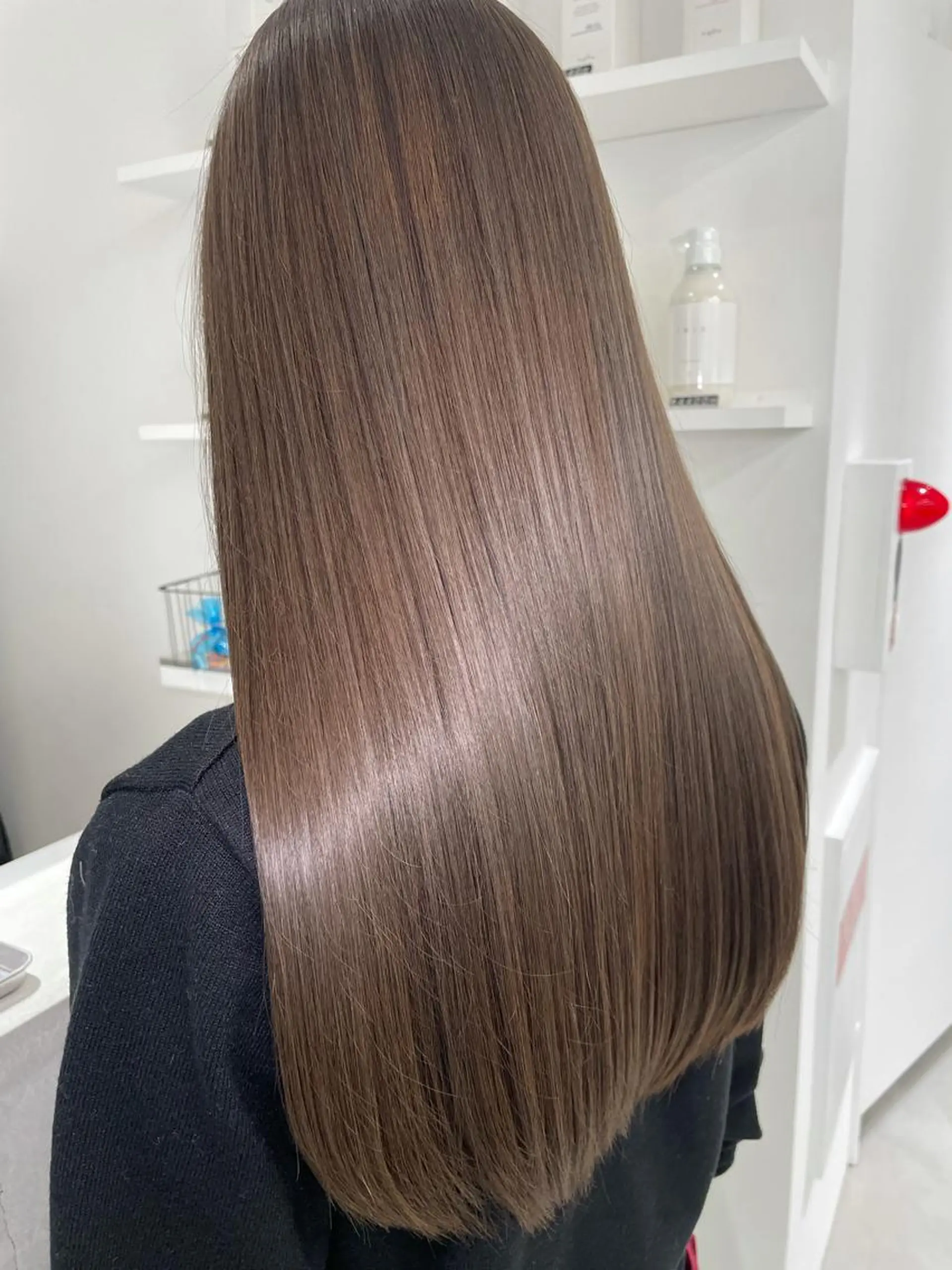 ロング カラー アディクシーカラー バレイヤージュ ベージュカラー ブリーチ ケアブリーチ ito. ブリーチ/髪質改善のヘアスタイル