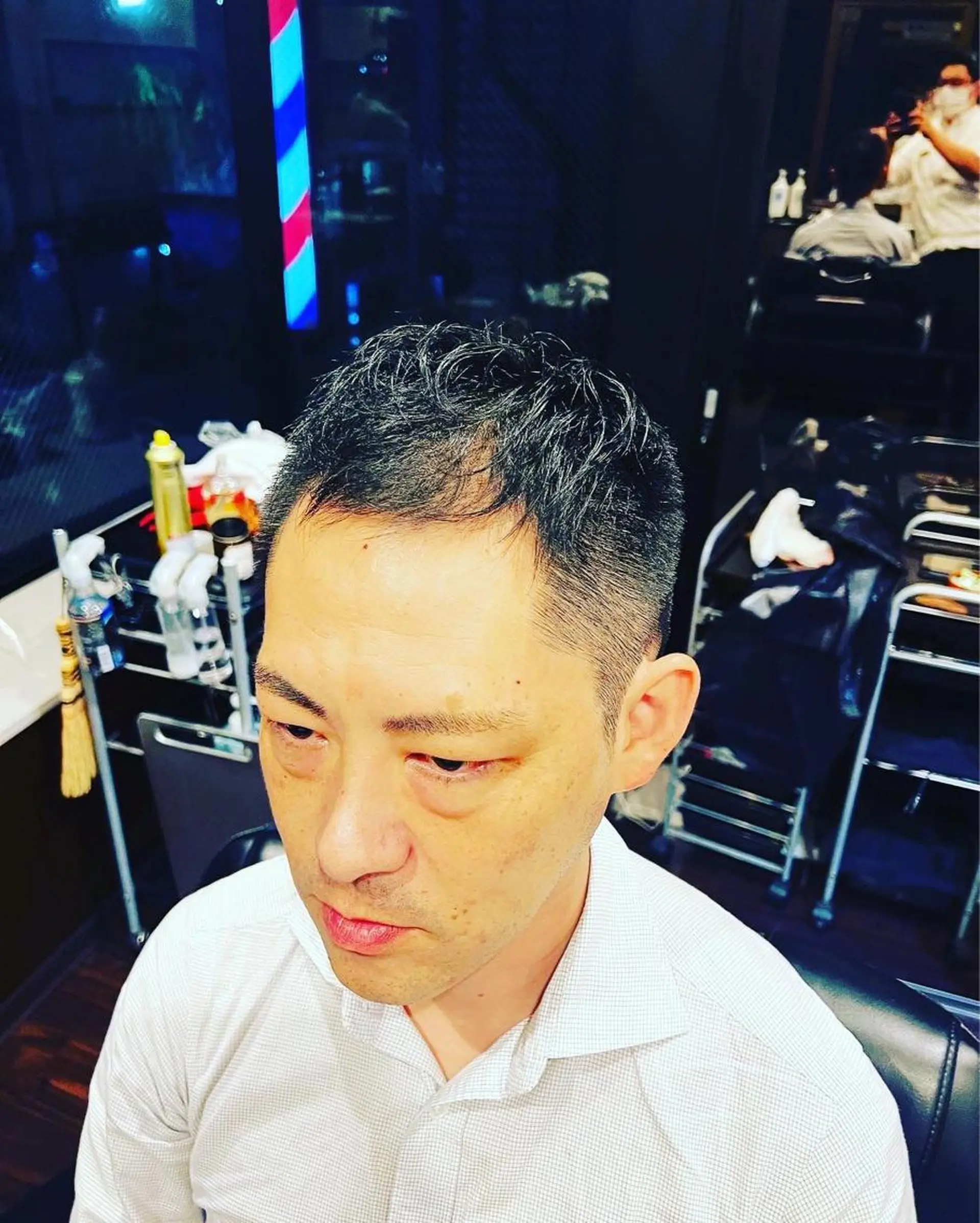 ショート メンズ 刈り上げ カット 銀座バルビエグラン 角田雅樹（夜限定）のヘアスタイル