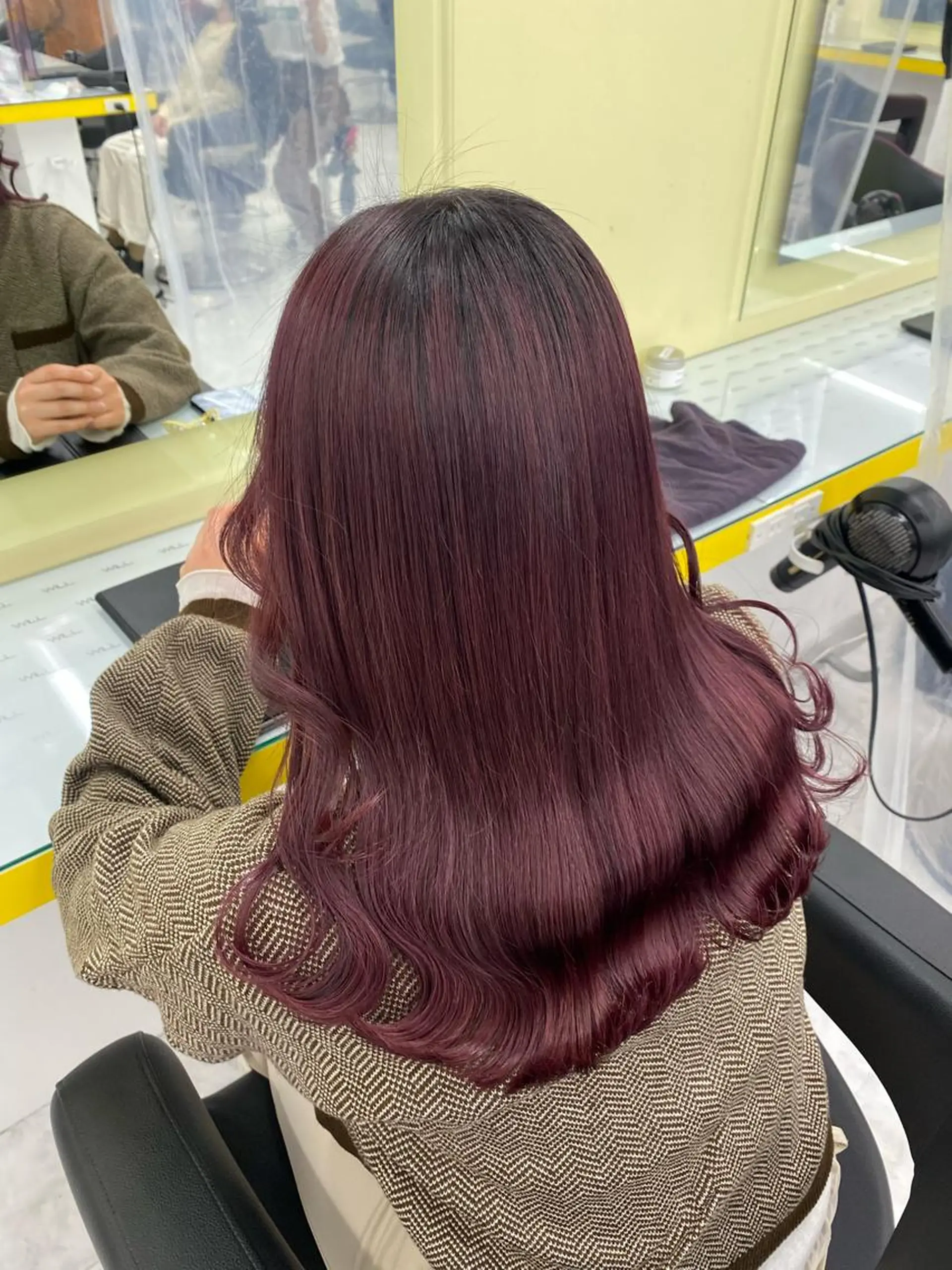 セミロング カラー パーマ ヘアアレンジ メンズ キッズ ネイル マツエク・マツパ アイブロウ ヘアカラー トリートメント ヘッドスパ ヘアセット linette所属・🐩推し活🐩 FUTABA🍒のヘアスタイル
