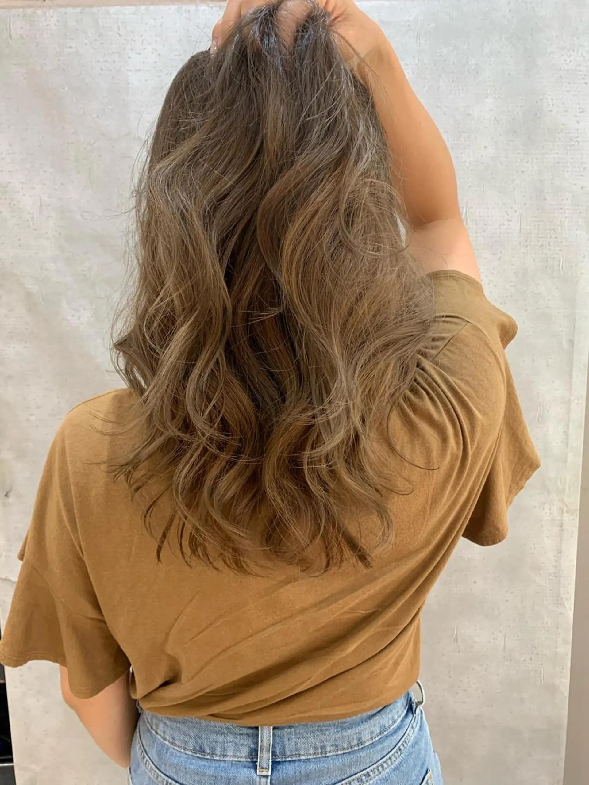 ロング カラー 鈴木 悠平のヘアスタイル