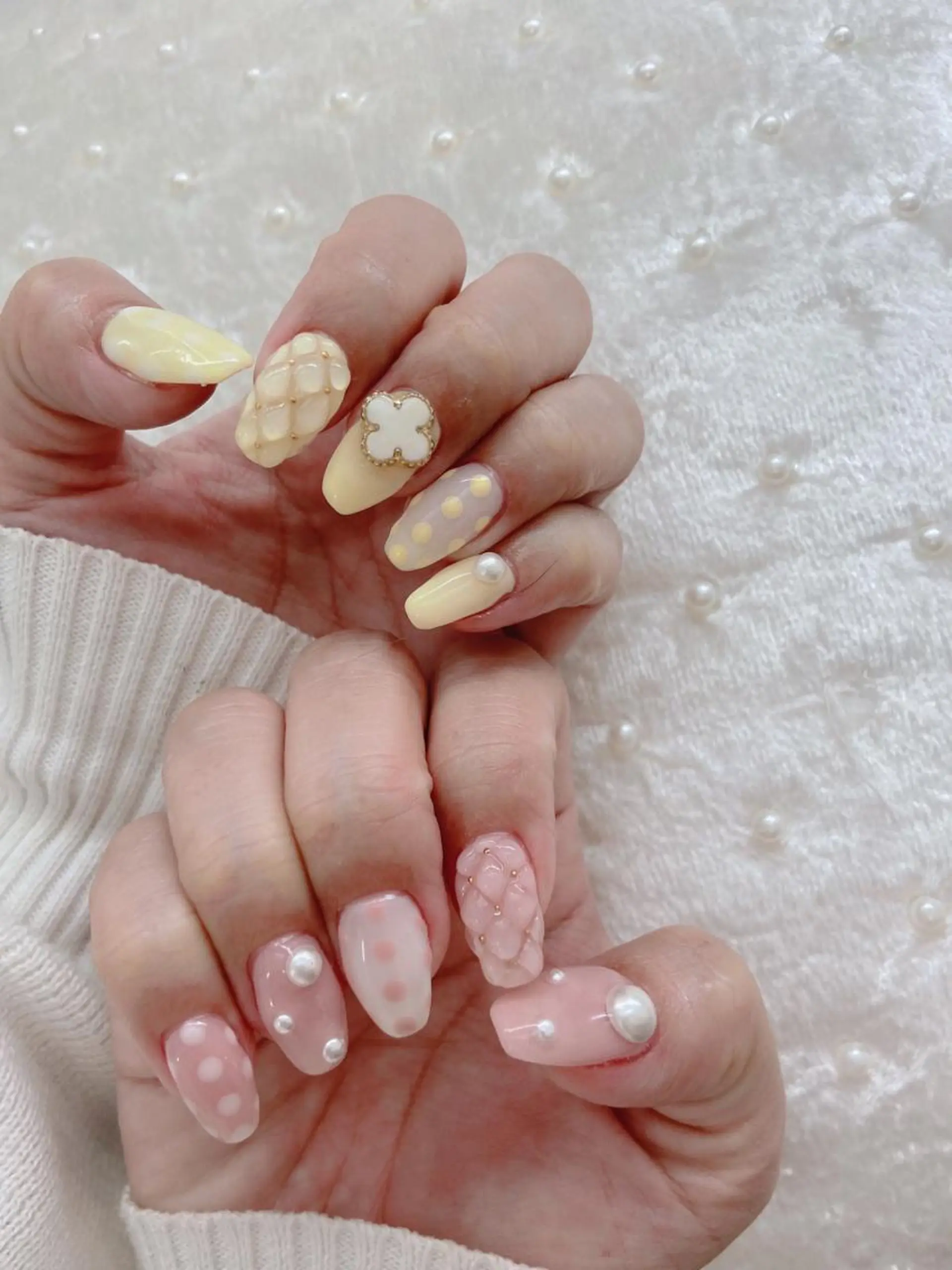 ネイル ドット ストーンネイル Nailist🌟 Wakanaのネイルデザイン