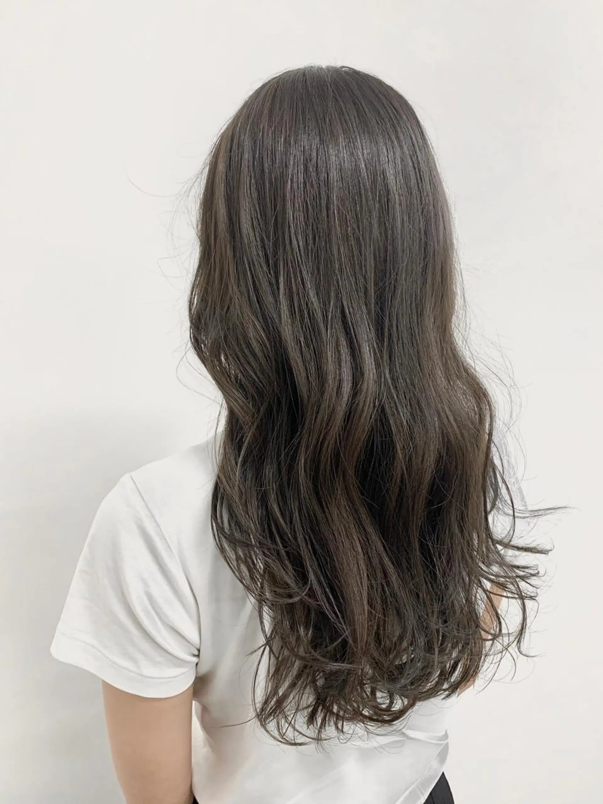 ロング カラー 🔵赤み消し透明感 梅田・増田のヘアスタイル