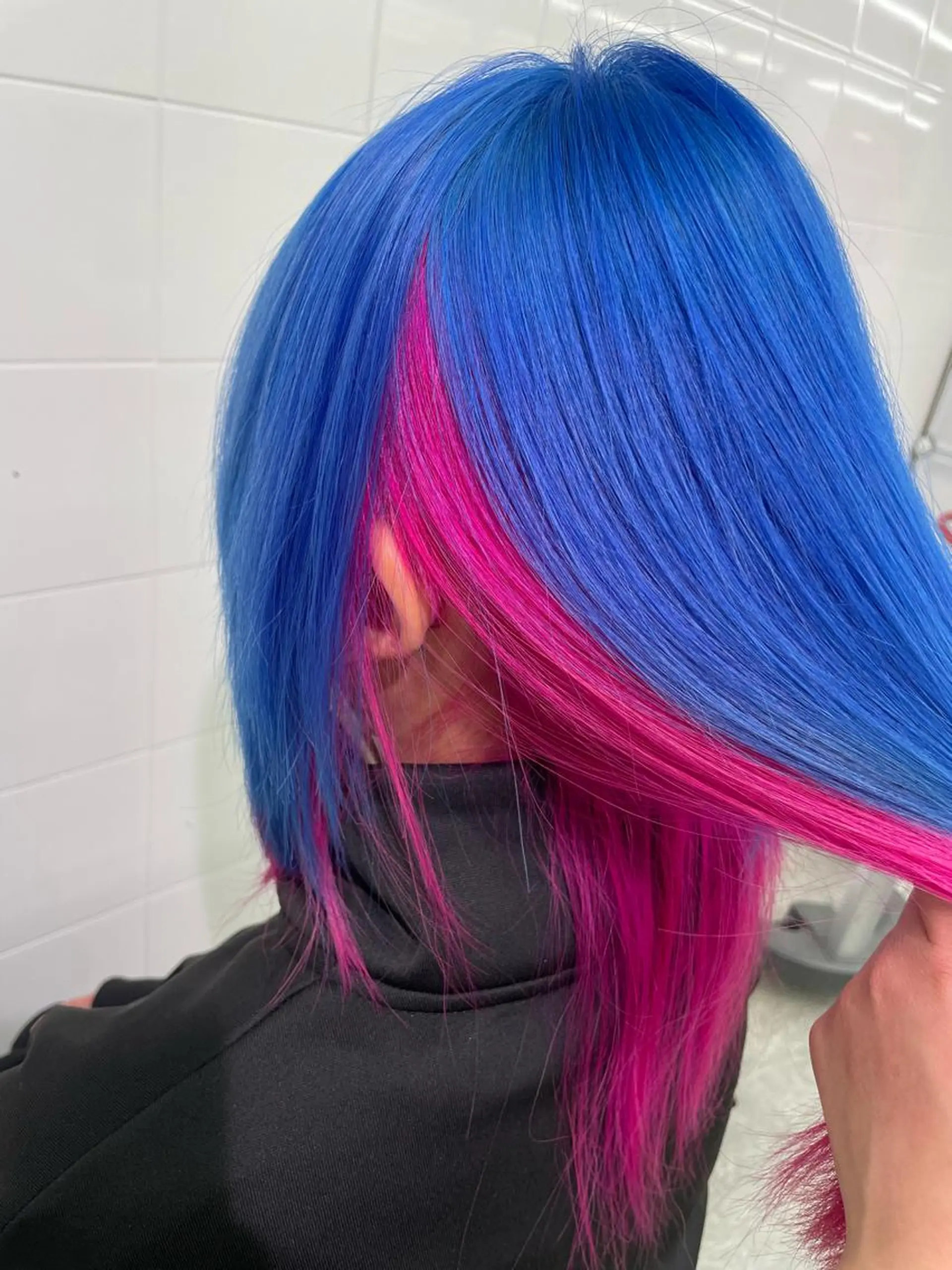 ミディアム カラー ブリーチ ブルーカラー ピンクカラー 🎀プルエクステ みまひかる🎀のヘアスタイル