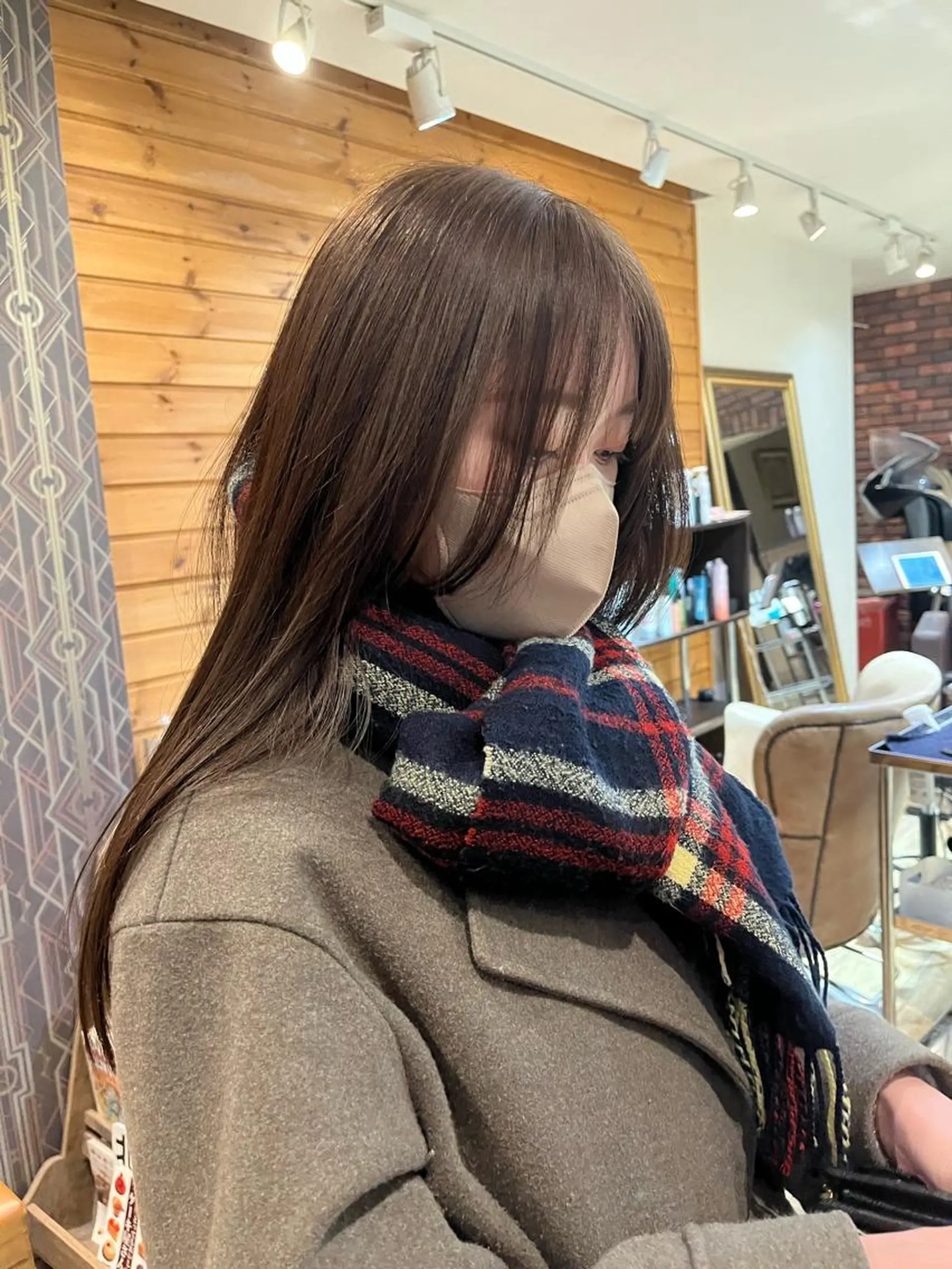 ロング カラー アッシュ ブリーチ ブリーチなしカラー ロング 縮毛矯正 ヘアカラー VOYAGE所属・中園 康のヘアスタイル