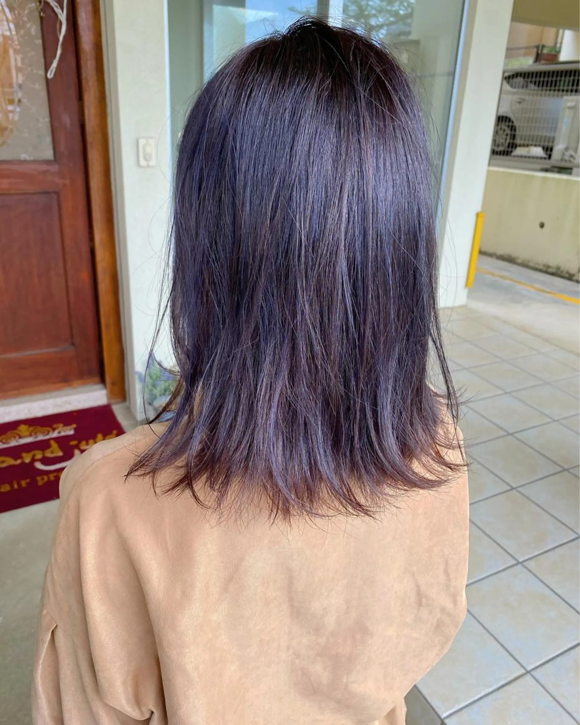 ミディアム カラー grand juteのヘアスタイル