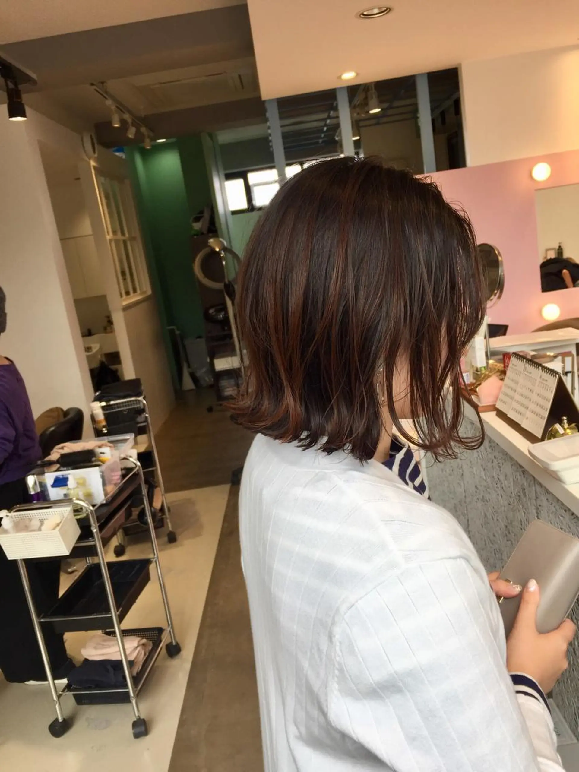 ミディアム カット ヘアカラー トリートメント ヘッドスパ 所渉/韓国レイヤー /ウルフカットのヘアスタイル