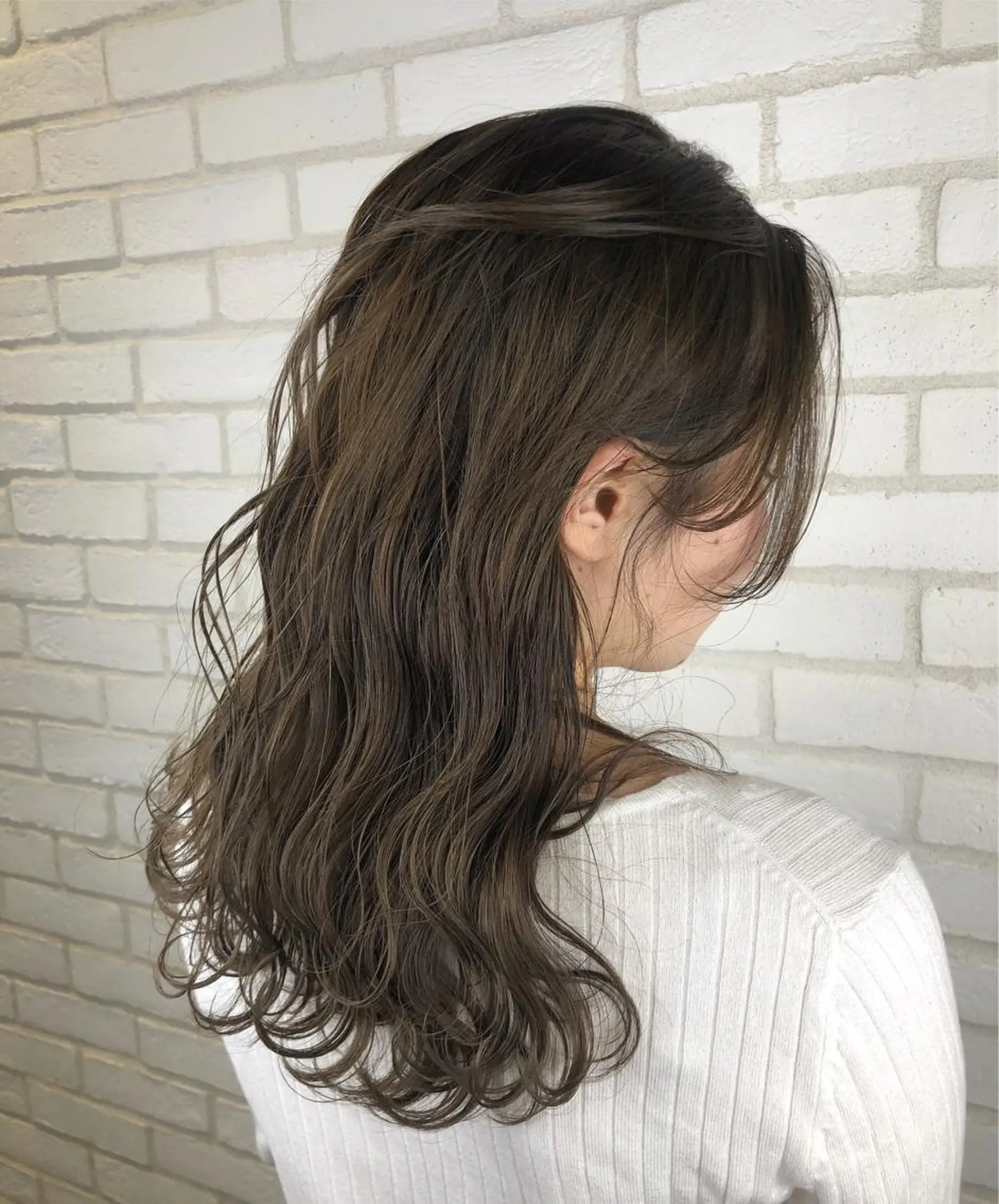 カラー ハイライトカラー she2.shinjuku所属・takumi Hのヘアスタイル