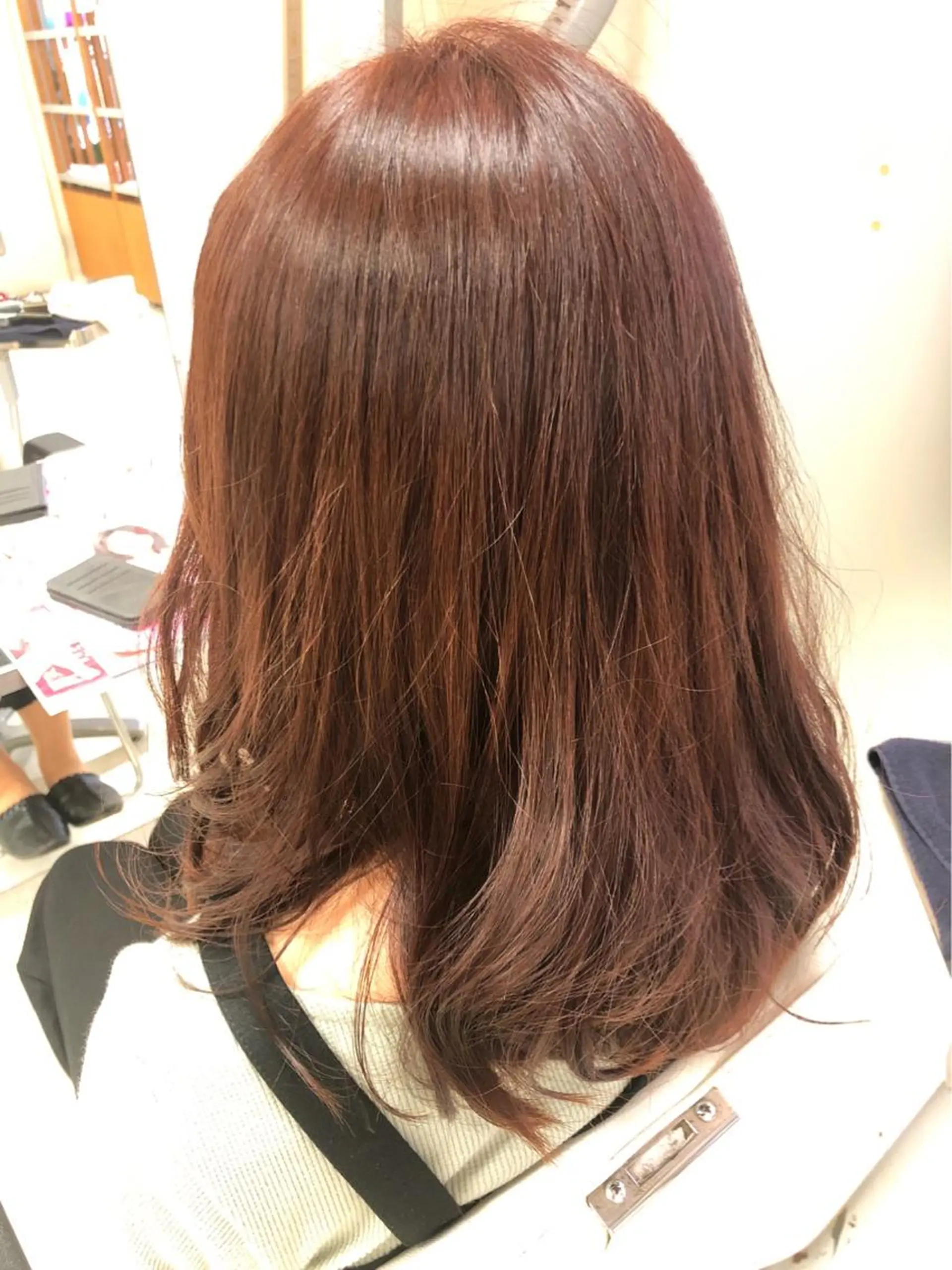 セミロング 阿部 美咲のヘアスタイル