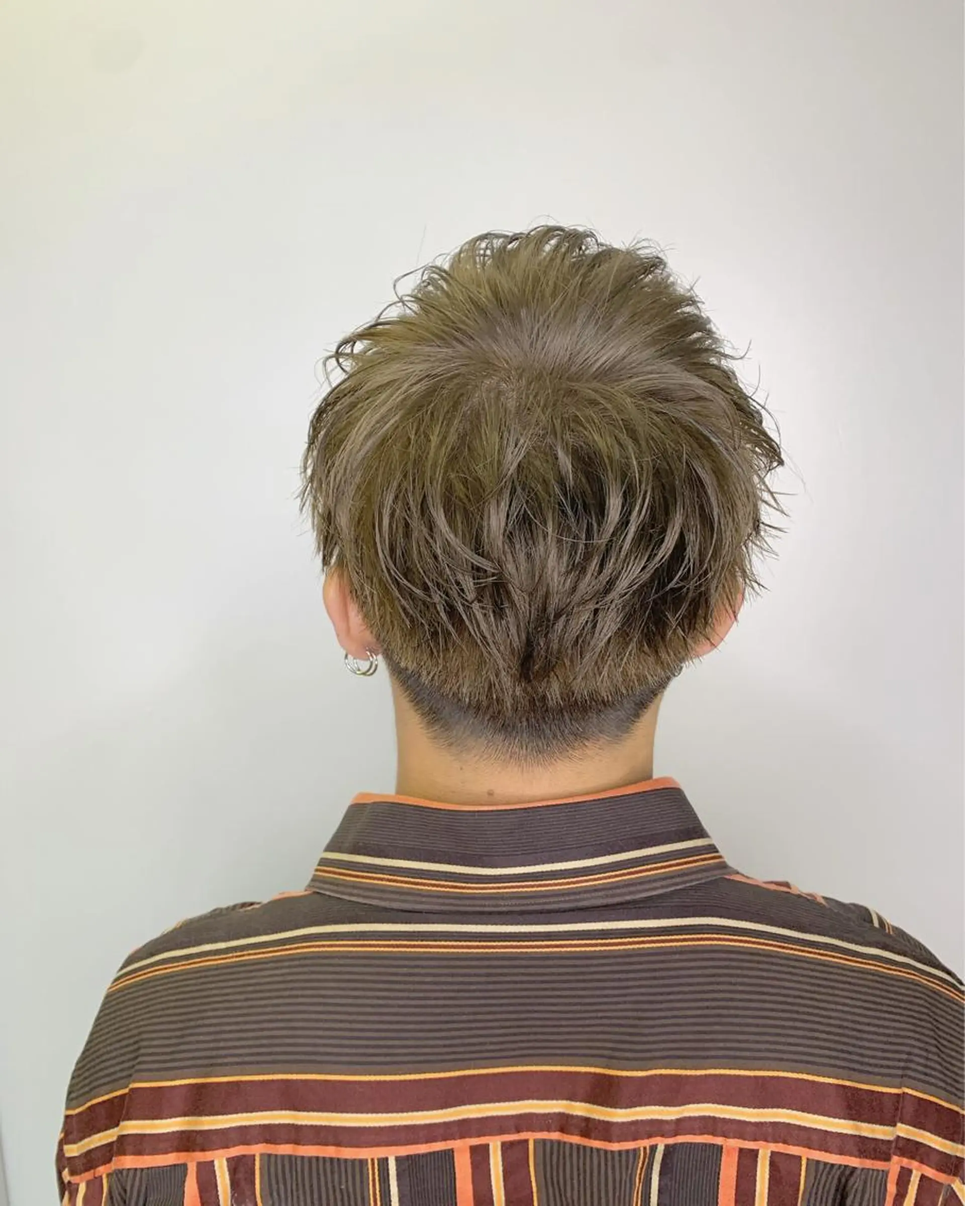 ショート カラー メンズ 🕊️レイヤーカット 透明感カラー GOのヘアスタイル