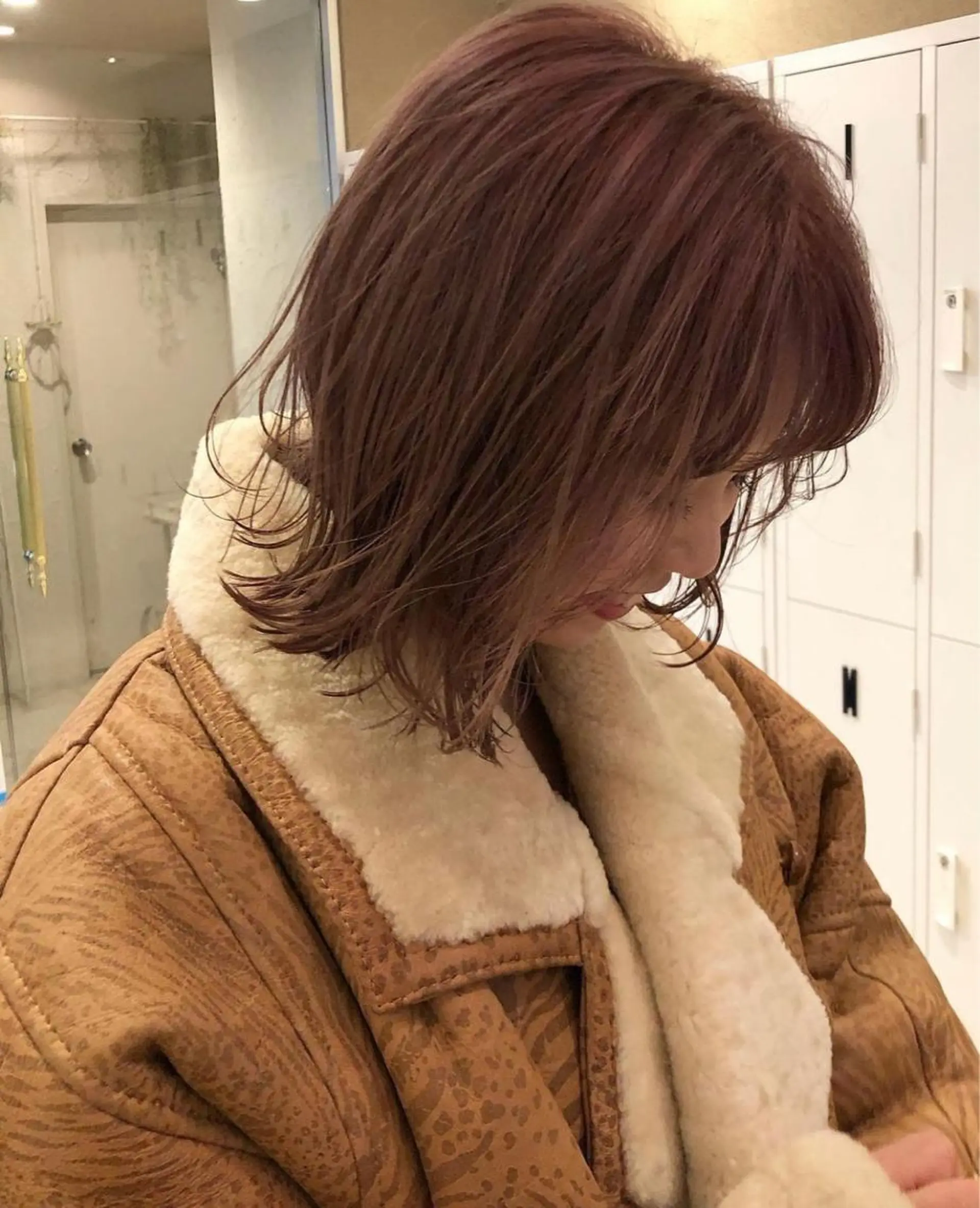 ミディアム カラー ブリーチ ピンクカラー レイヤーカット レイヤーカット ボブパーマNo.1のヘアスタイル