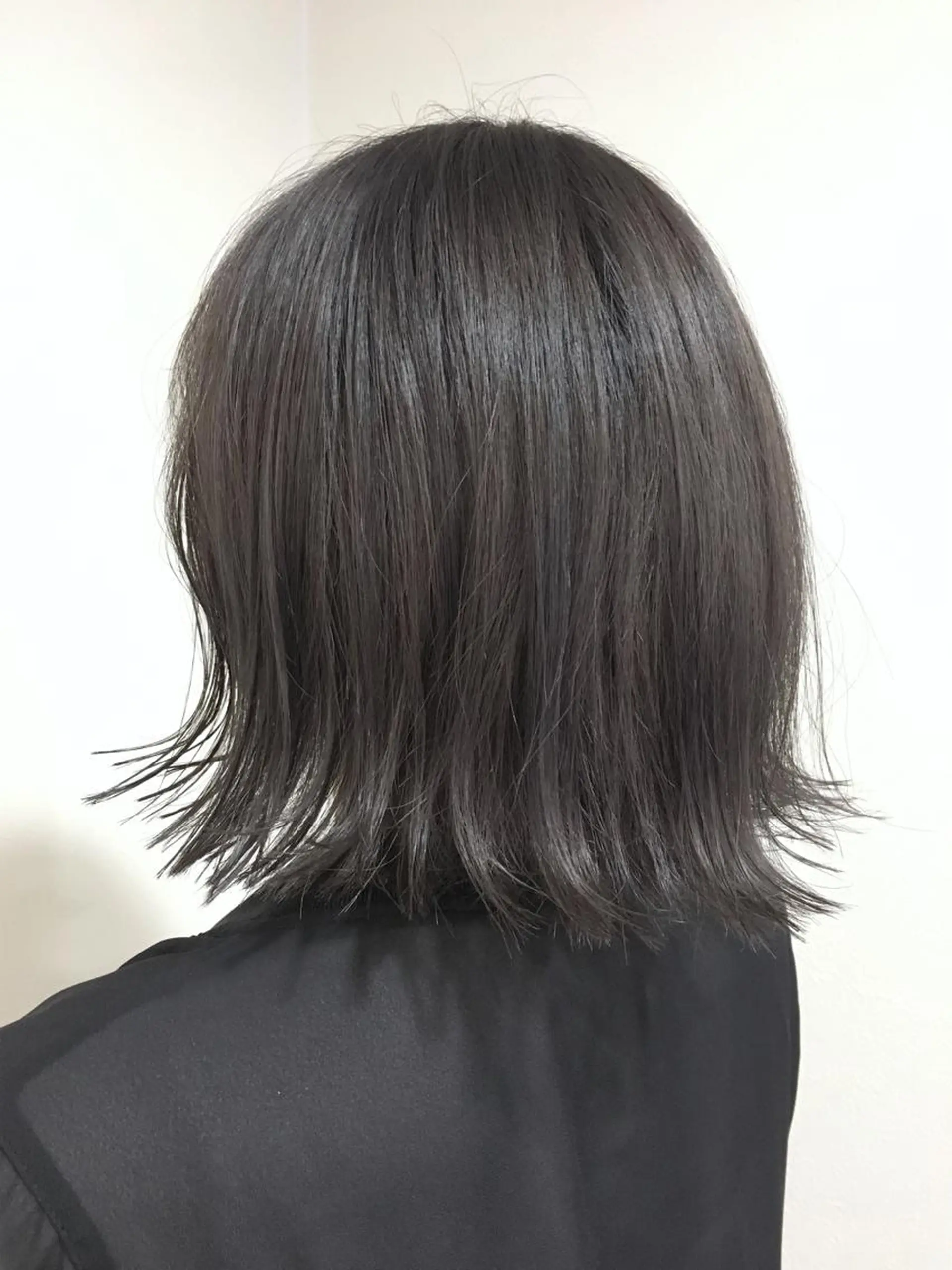 カラー 工藤 綾華のヘアスタイル