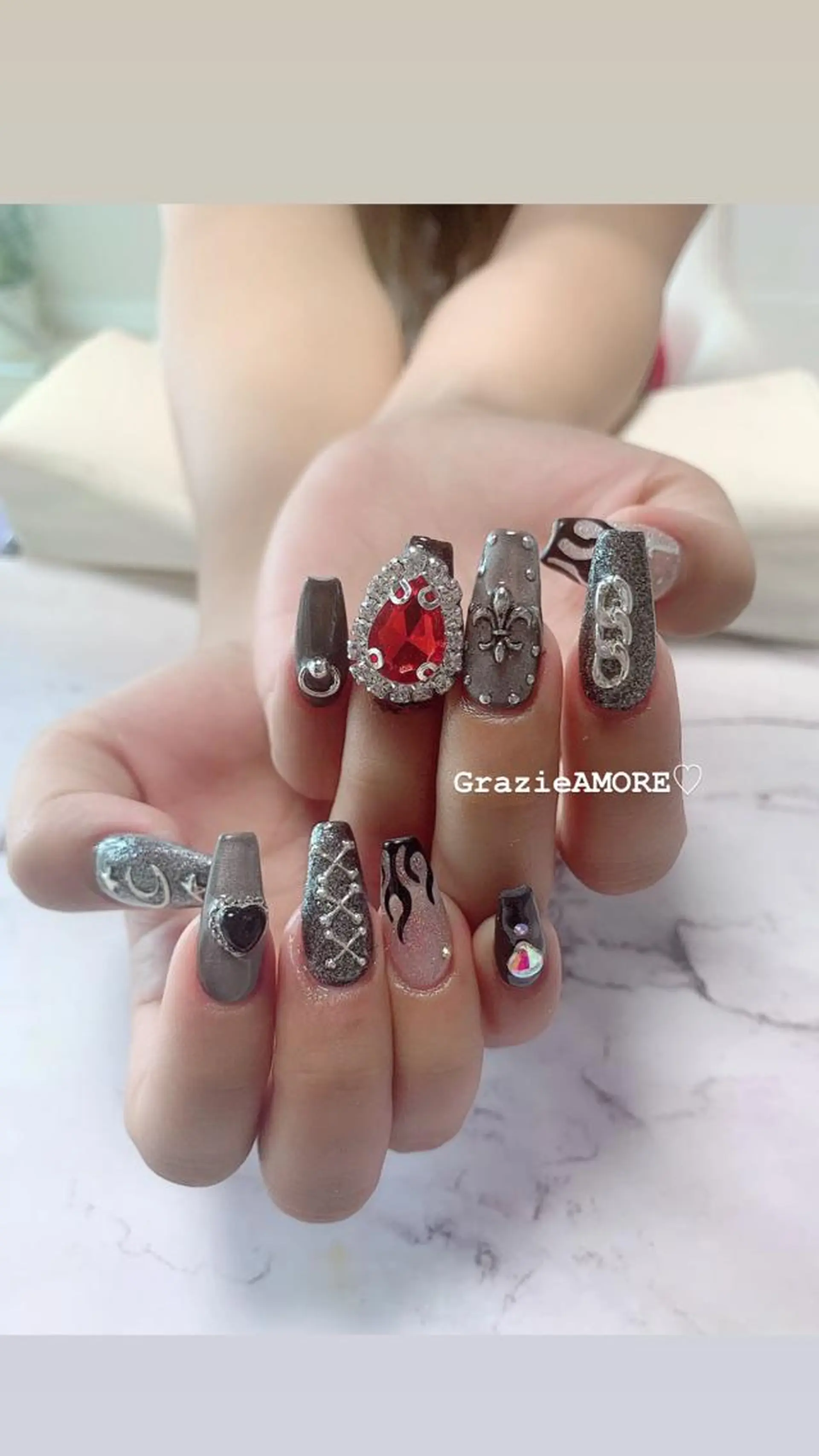 ネイル ハンドネイル Grazie AMOREのネイルデザイン