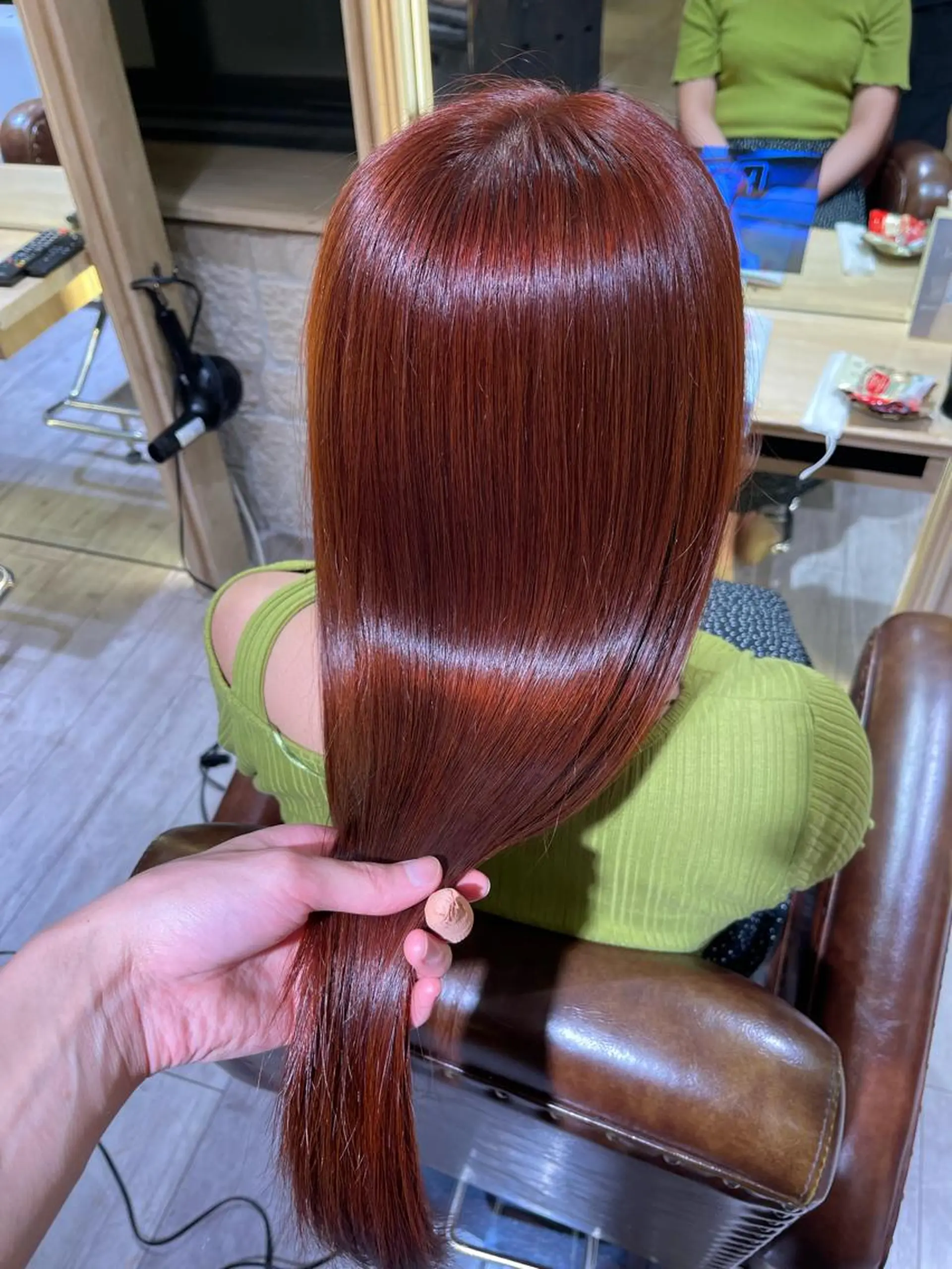 ロング カラー オレンジ luce所属・千代 夏輝のヘアスタイル