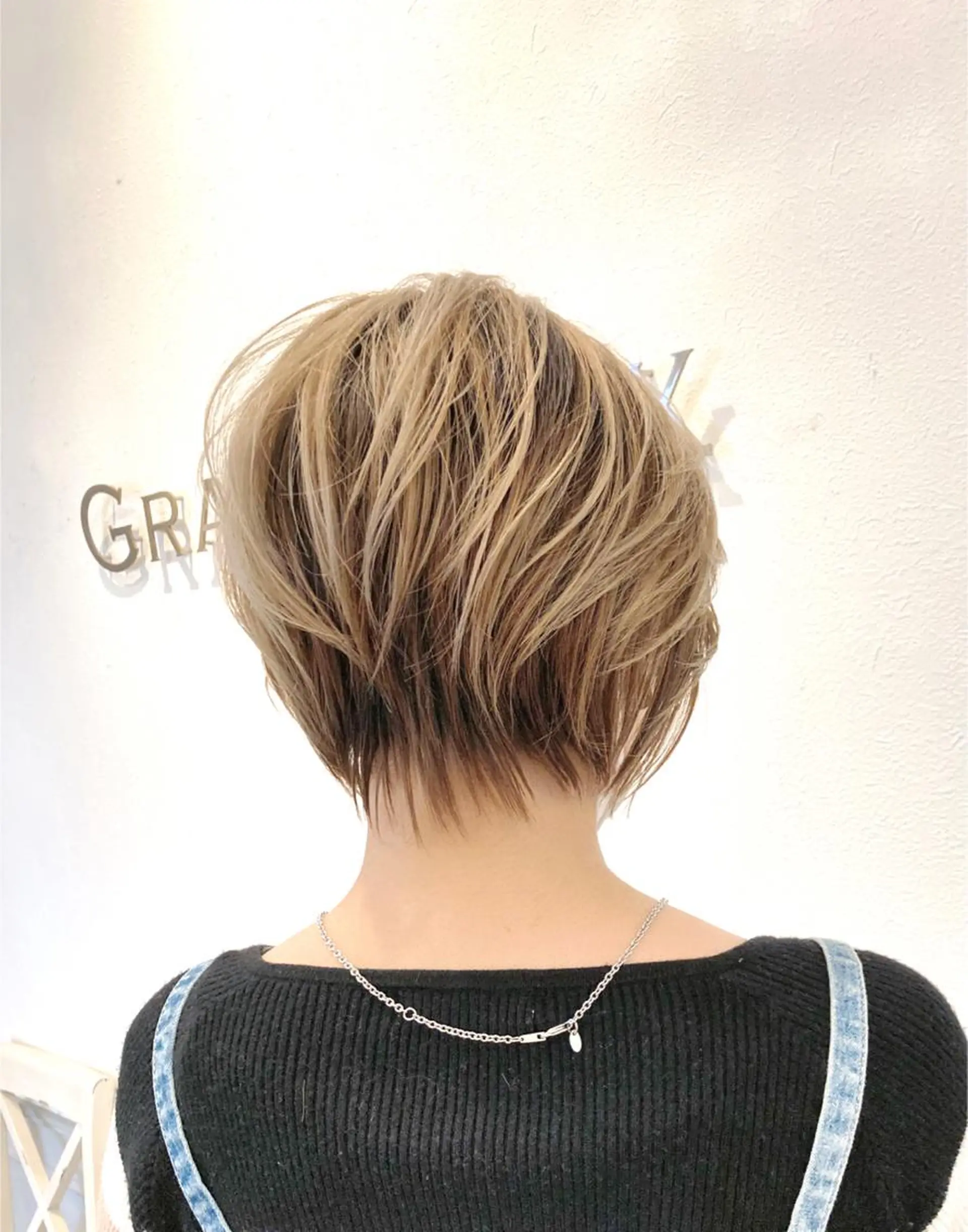 ショート 菅原 綾のヘアスタイル