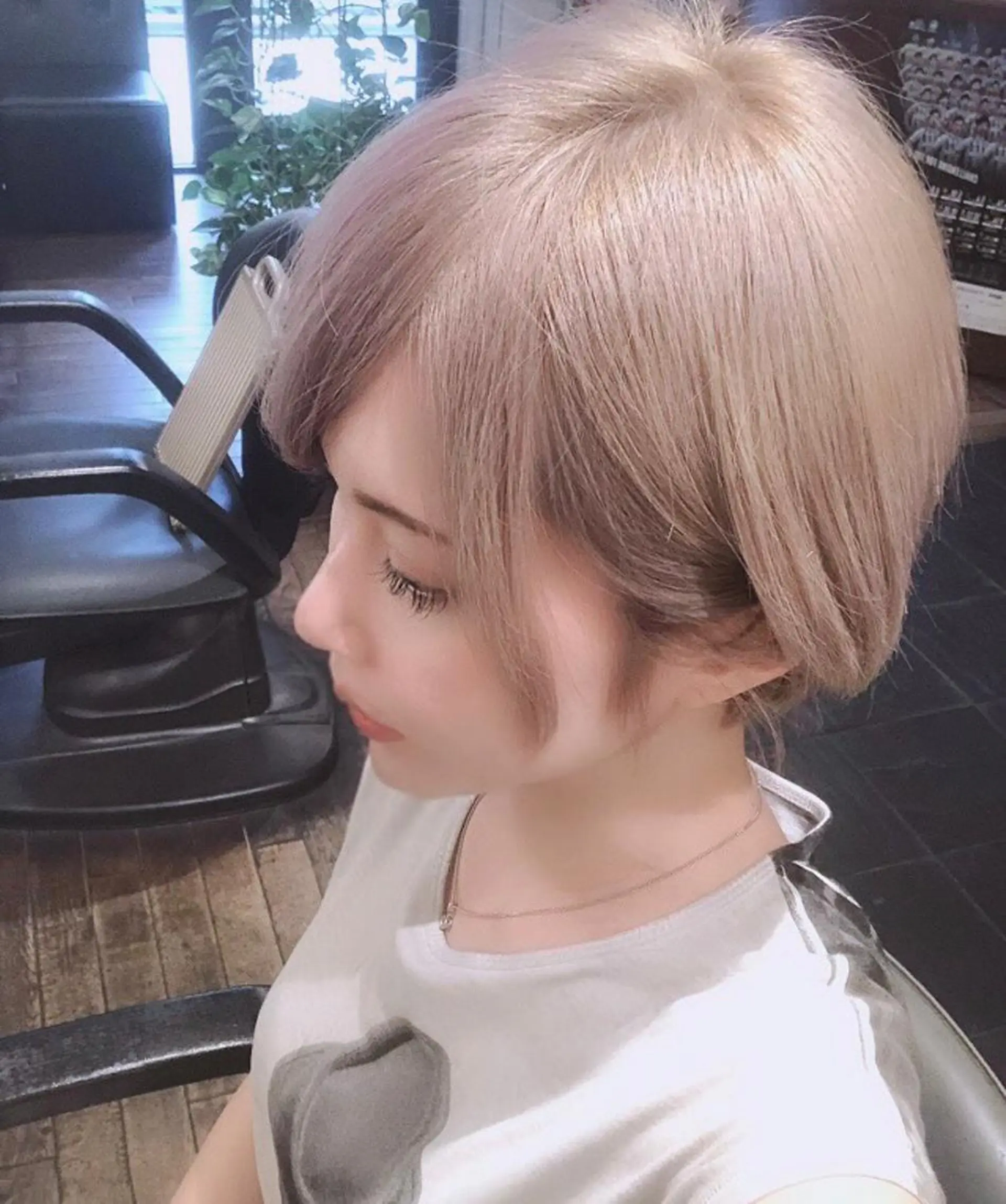 ショート カラー パーマ ヘアアレンジ ネイル マツエク・マツパ ベージュカラー ◆感動口コミ/最小顔 理論カット◆森口 峻のヘアスタイル