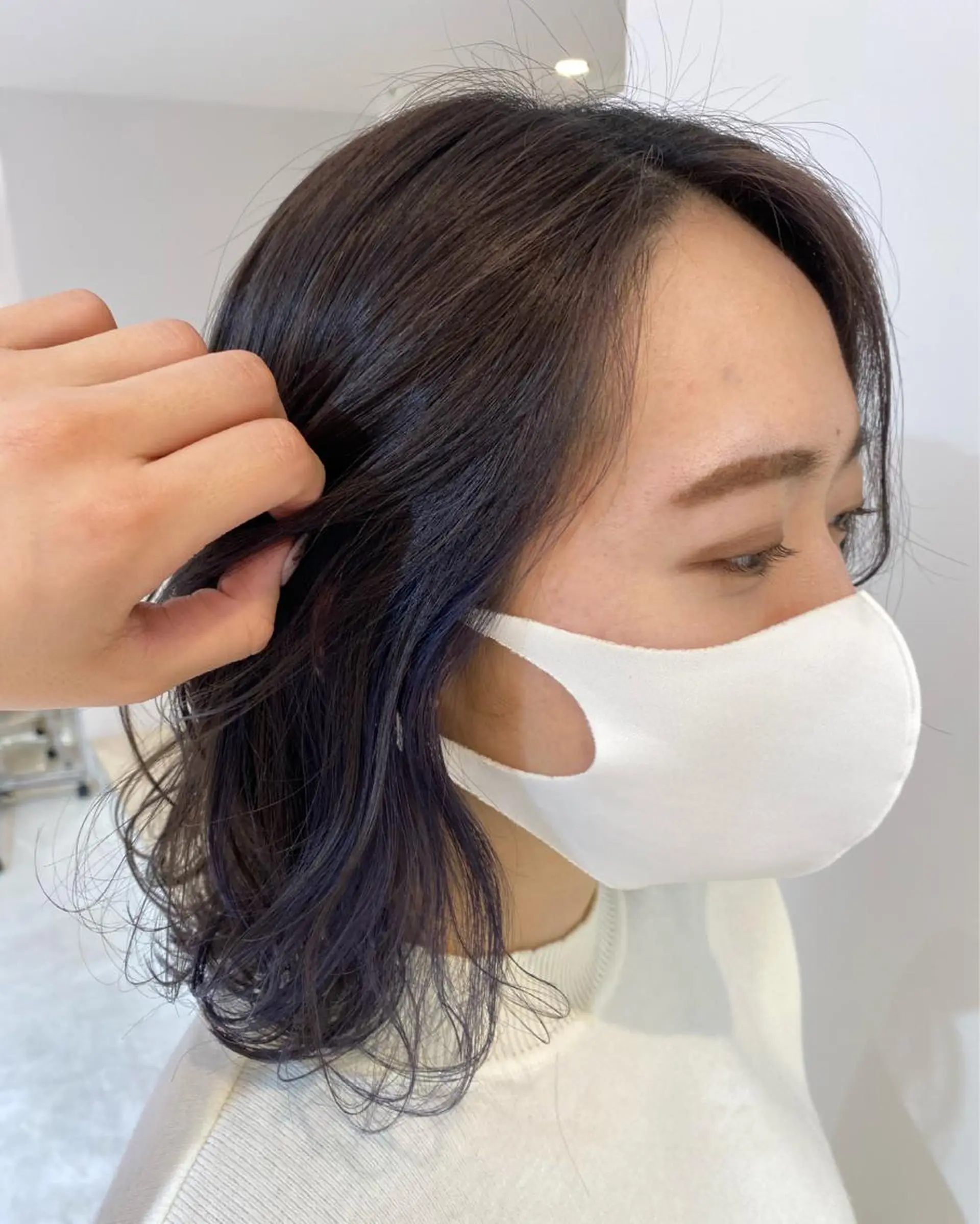 ミディアム 顔周りカット Number CHIHIROのヘアスタイル