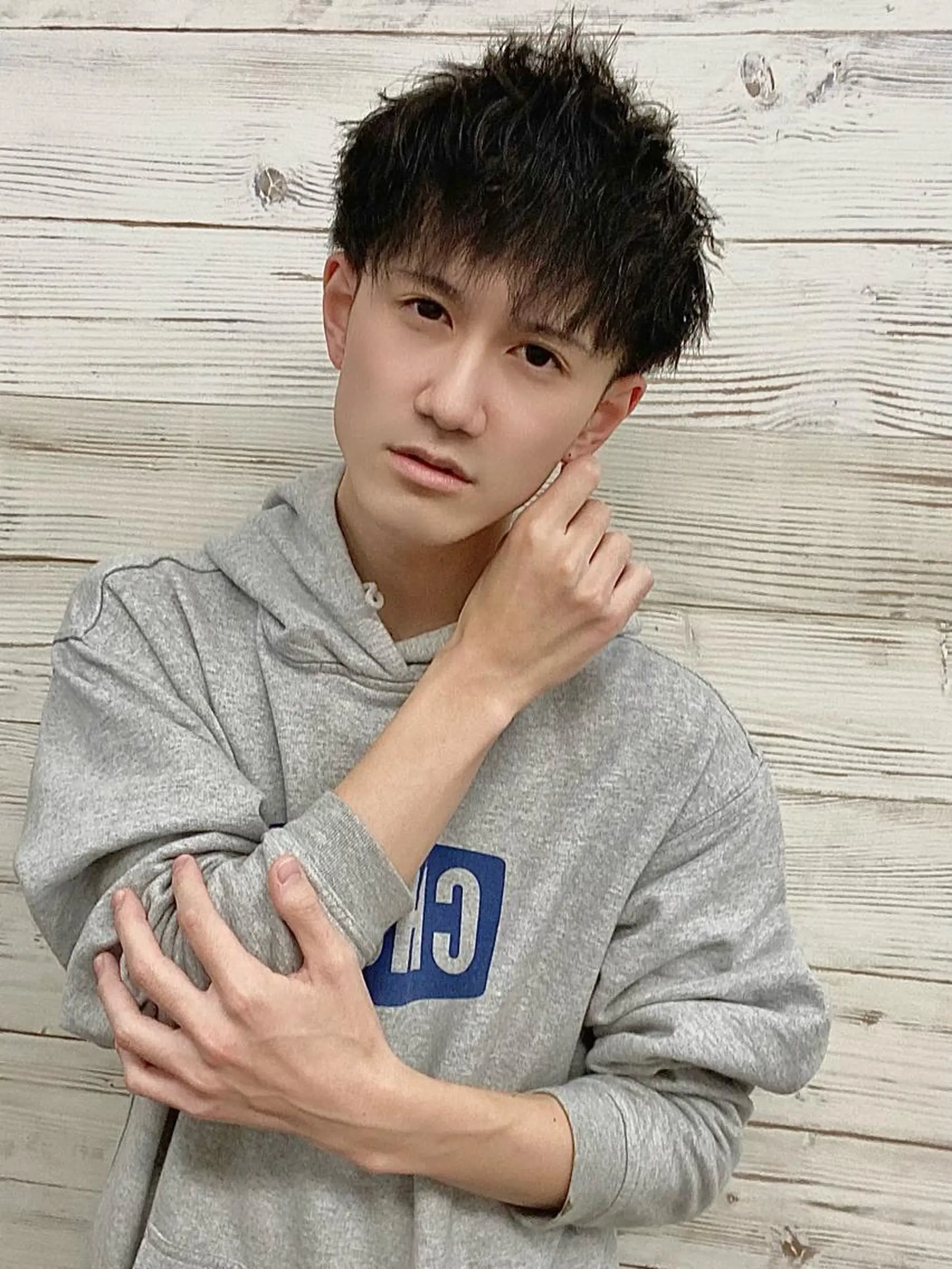 ショート カラー パーマ メンズ ショートボブ 編み込みエクステ シールエクステ メンズバレイヤージュ メンズブリーチ LAVENDIA Azabu所属・LAVENDIA 初音のヘアスタイル