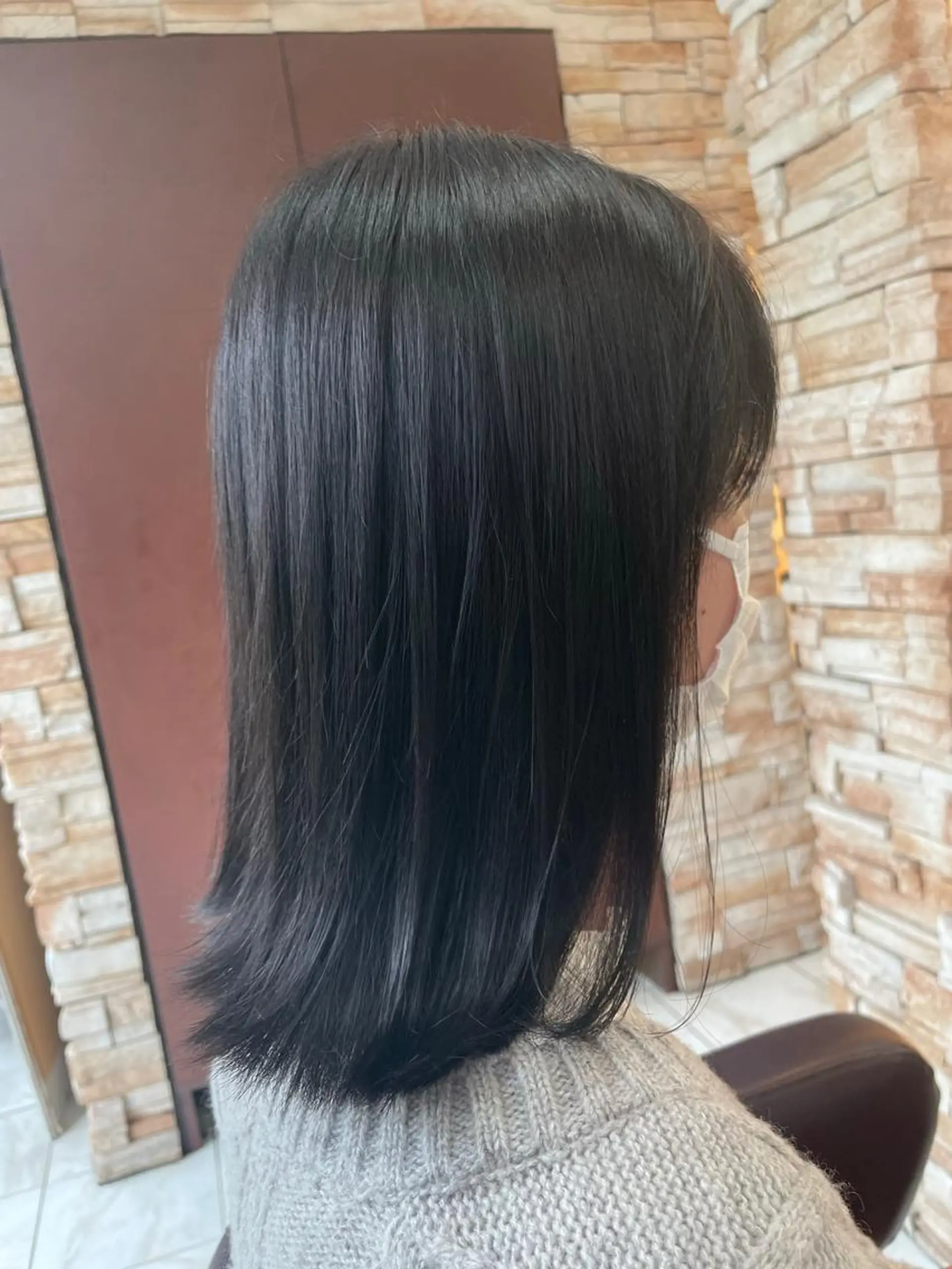 カラー 黒髪 ブルーカラー ブルーブラック 新籾 尚哉のヘアスタイル