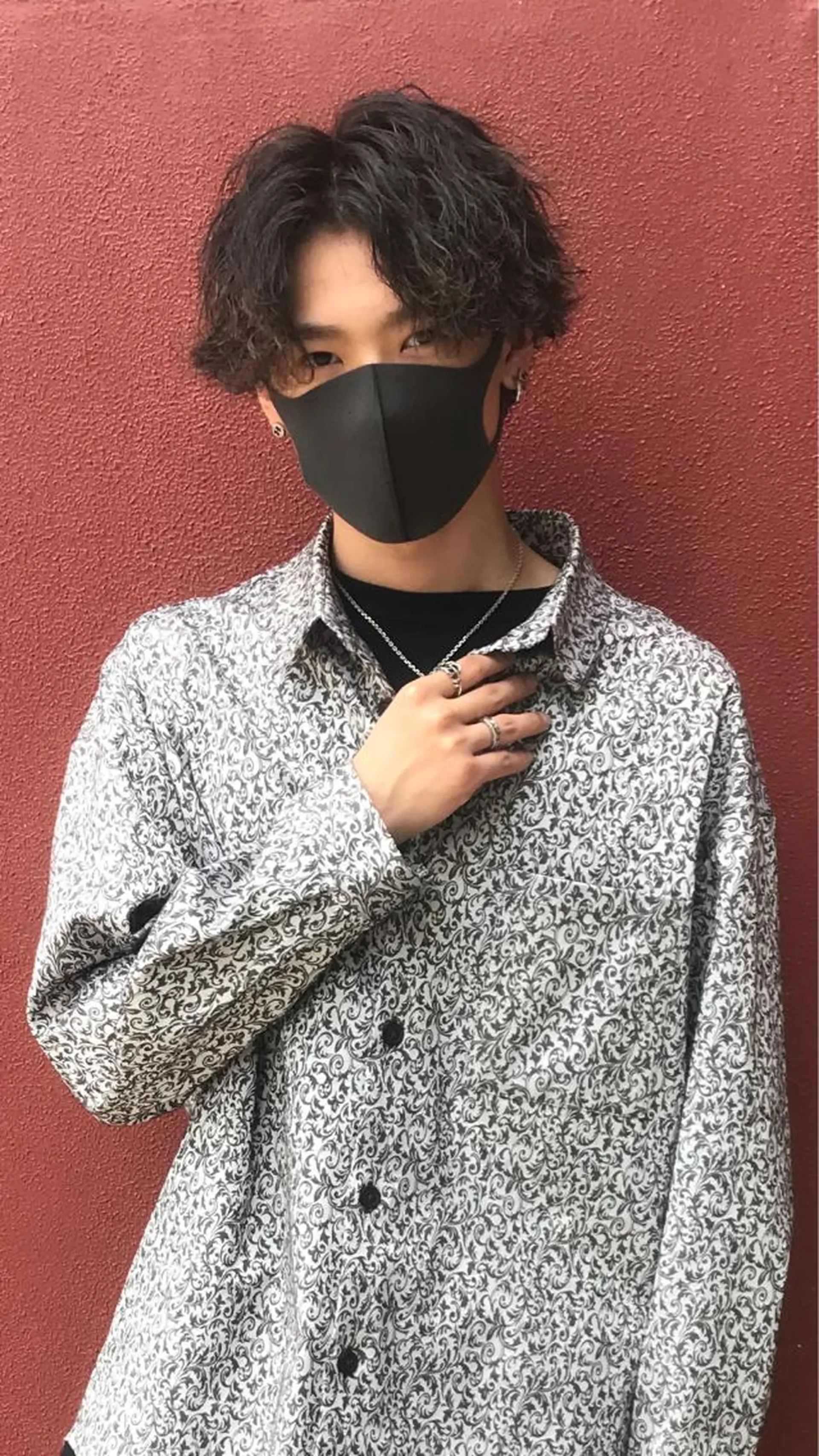 ショート パーマ メンズ メンズブリーチ センターパート フェードカット マッシュ メンズパーマ メンズカット/パーマ Yoshiのヘアスタイル