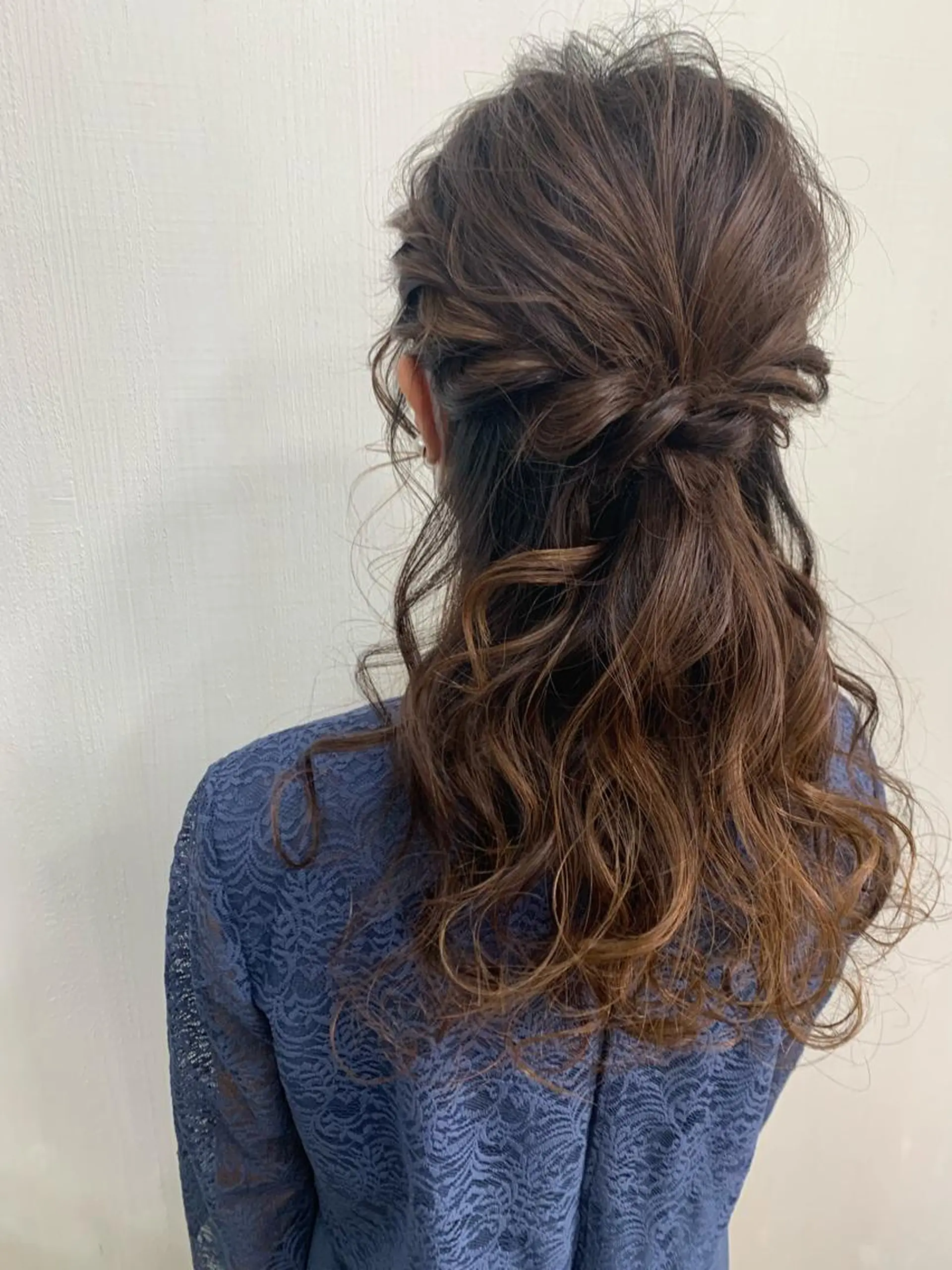 セミロング カラー ヘアアレンジ ハーフアップ ヘアセット きむえり/髪質改善 /セット/カラーのヘアスタイル