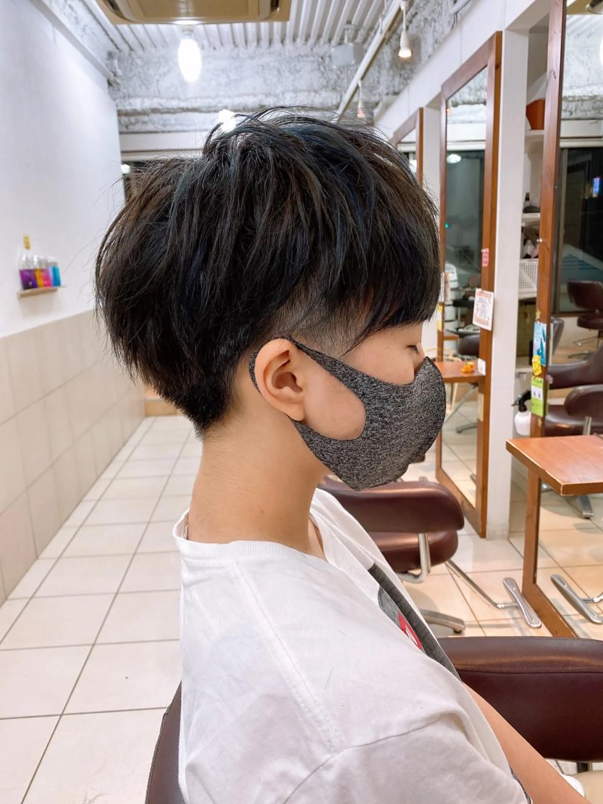 ショート カラー ブルーカラー ハイライトカラー ハイライト ベリショディレクター 小野 健太郎のヘアスタイル