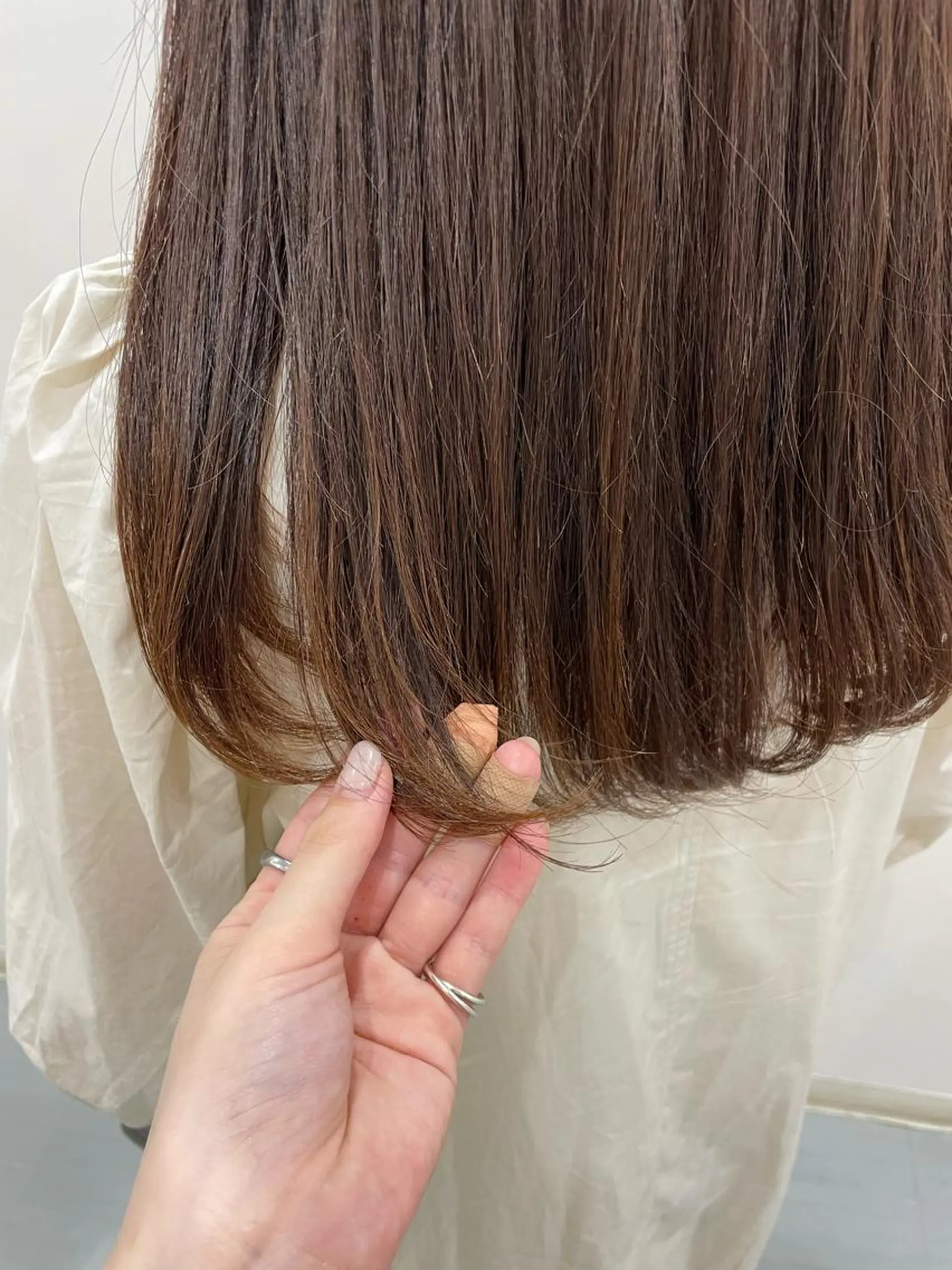 ロング カラー akane .のヘアスタイル