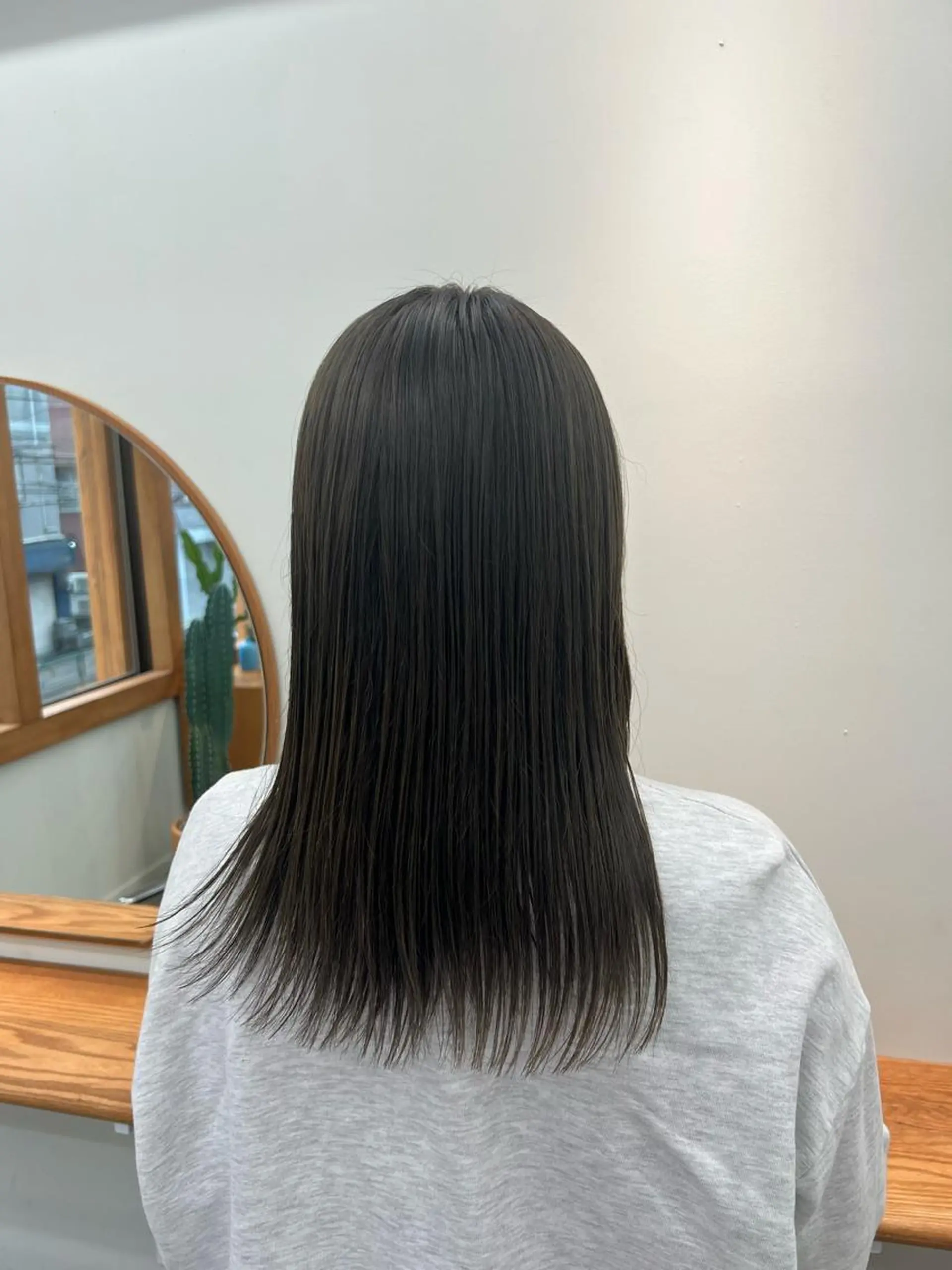 カラー aiko【艶カラー ・ミニモ年内で終了】のヘアスタイル