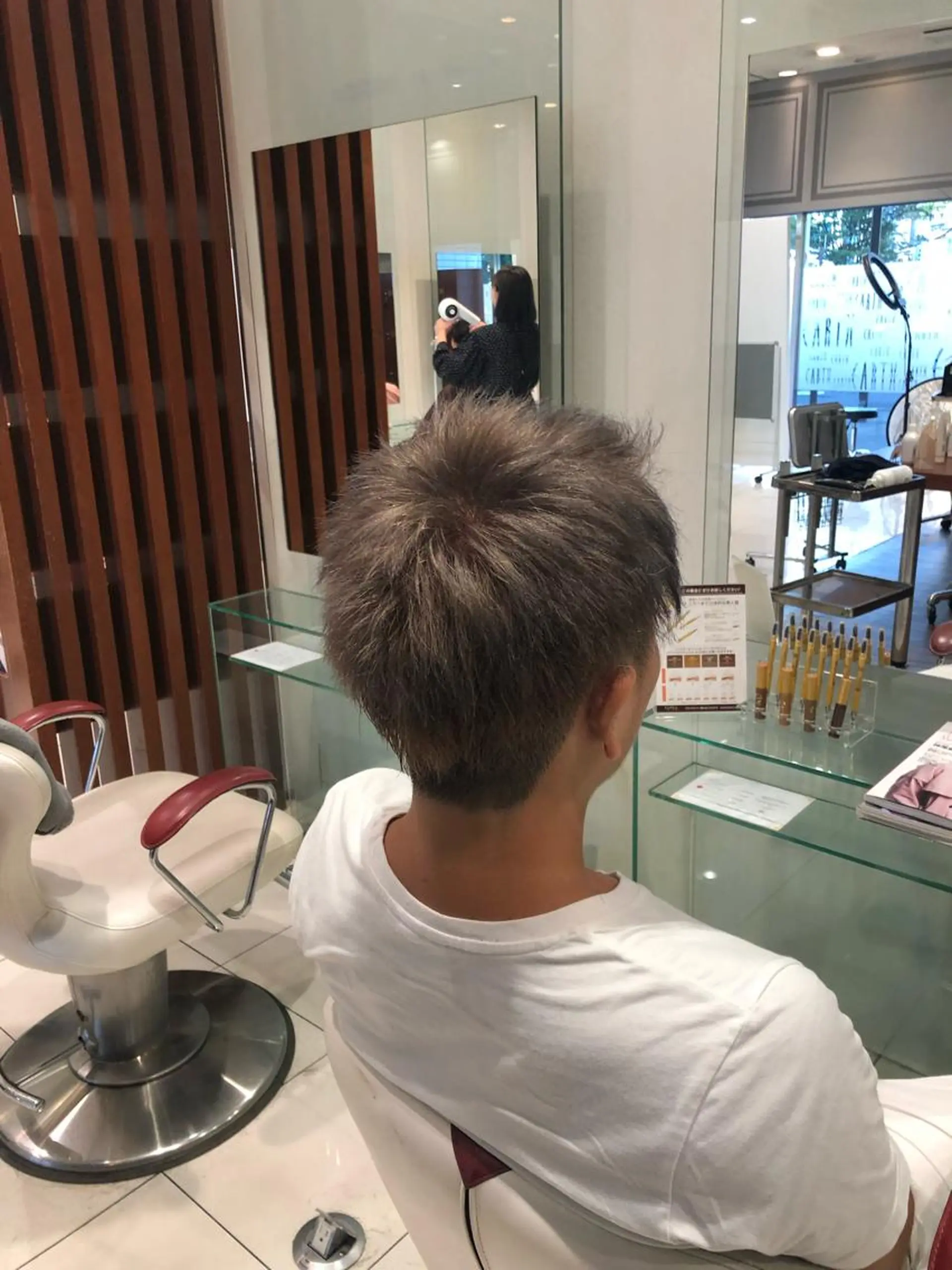 ショート 縮毛矯正 トリートメント ムトウセイマ/艶髪 /艶ケアWブリーチのヘアスタイル