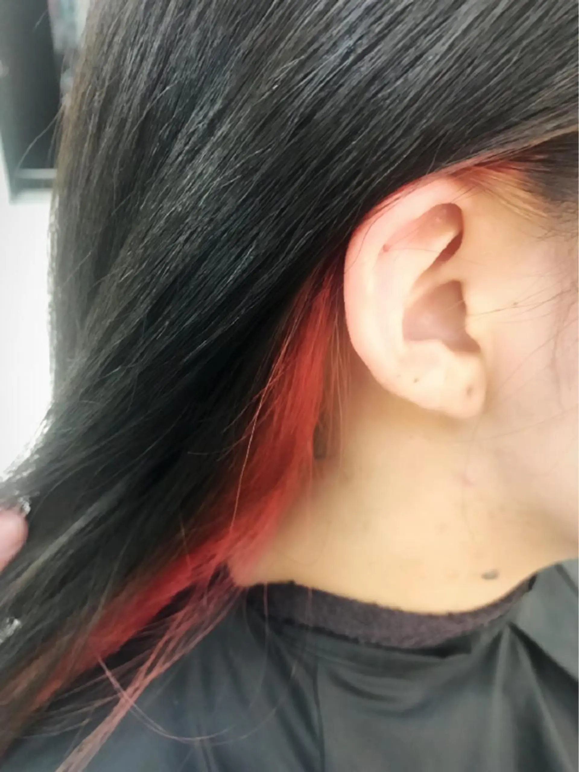 ロング アッシュ アッシュブラック 羽エクステ🩷 🤍まき🤍のヘアスタイル