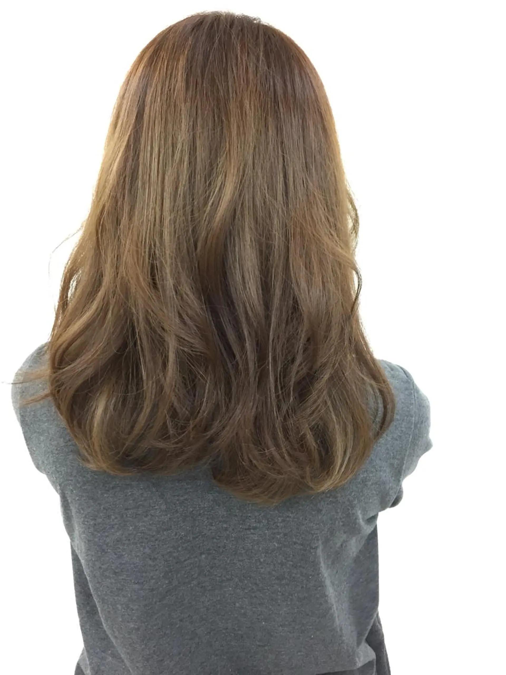 ロング カラー グレージュ ハイライトカラー ハイライト CURE nex the salon所属・清野 大のヘアスタイル