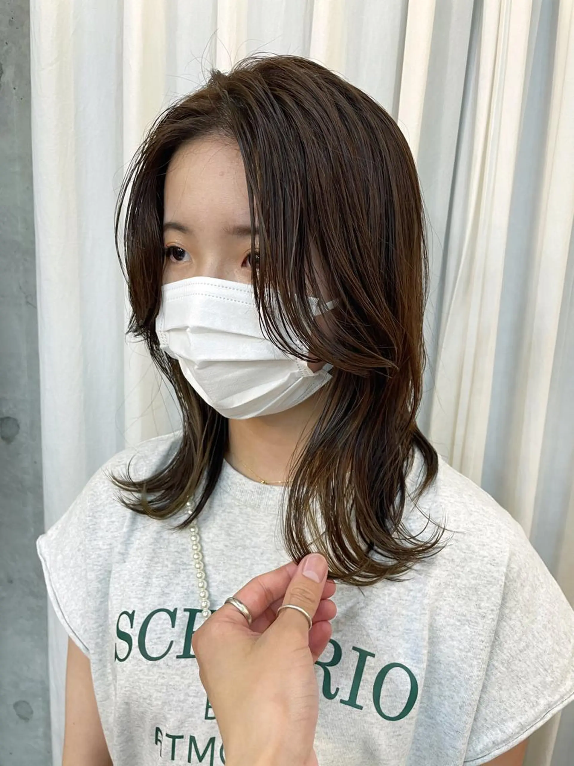 ミディアム カラー ブラウンカラー ナチュラルブラウン くびれヘア カット ヘアカラー トリートメント HIROKI ” stylistのヘアスタイル