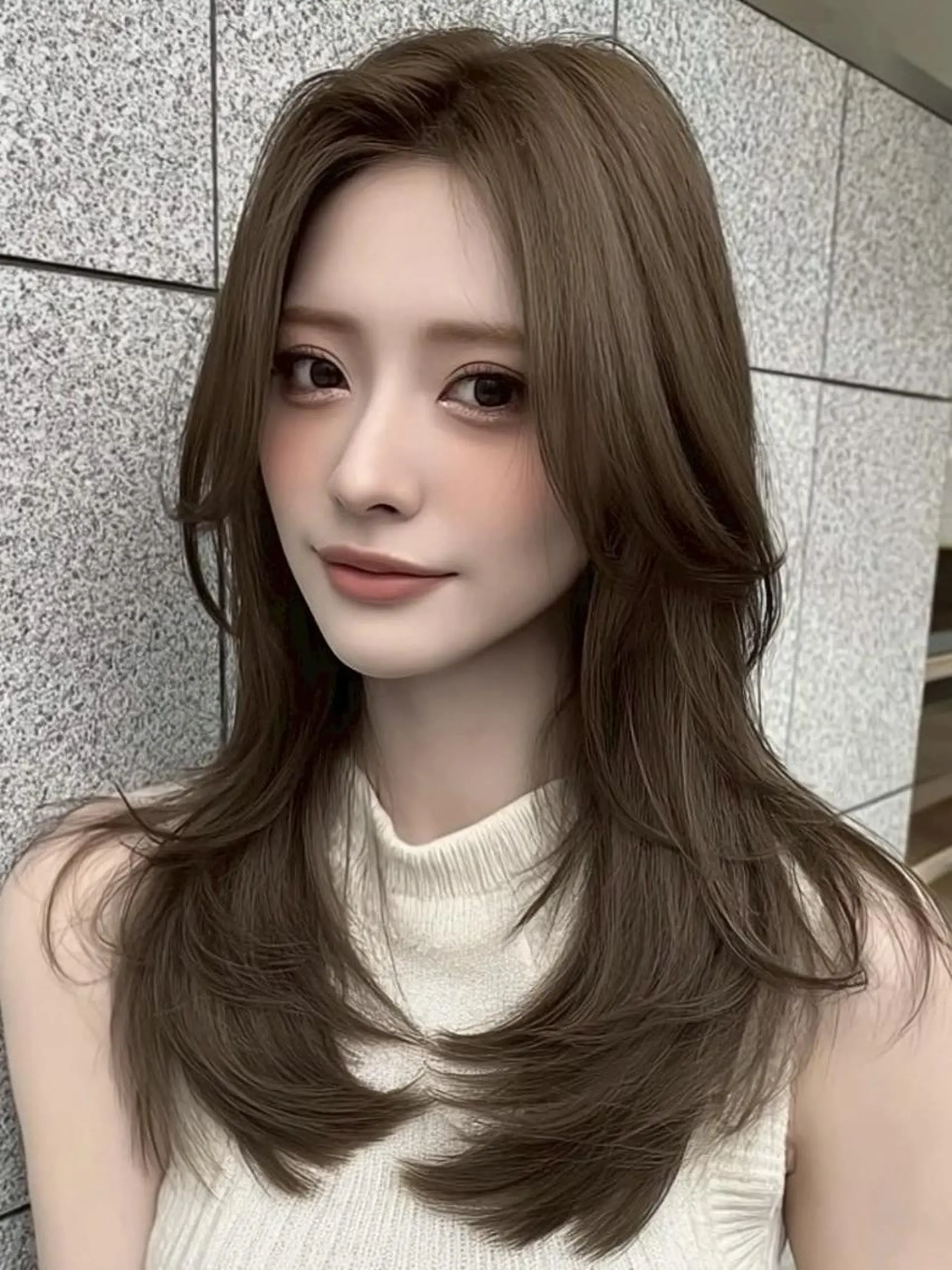 セミロング カラー ブリーチ ケアブリーチ ダブルカラー 顔周りカット 韓国風ヘア eve🐰束間まつ毛 /透明感カラーのヘアスタイル