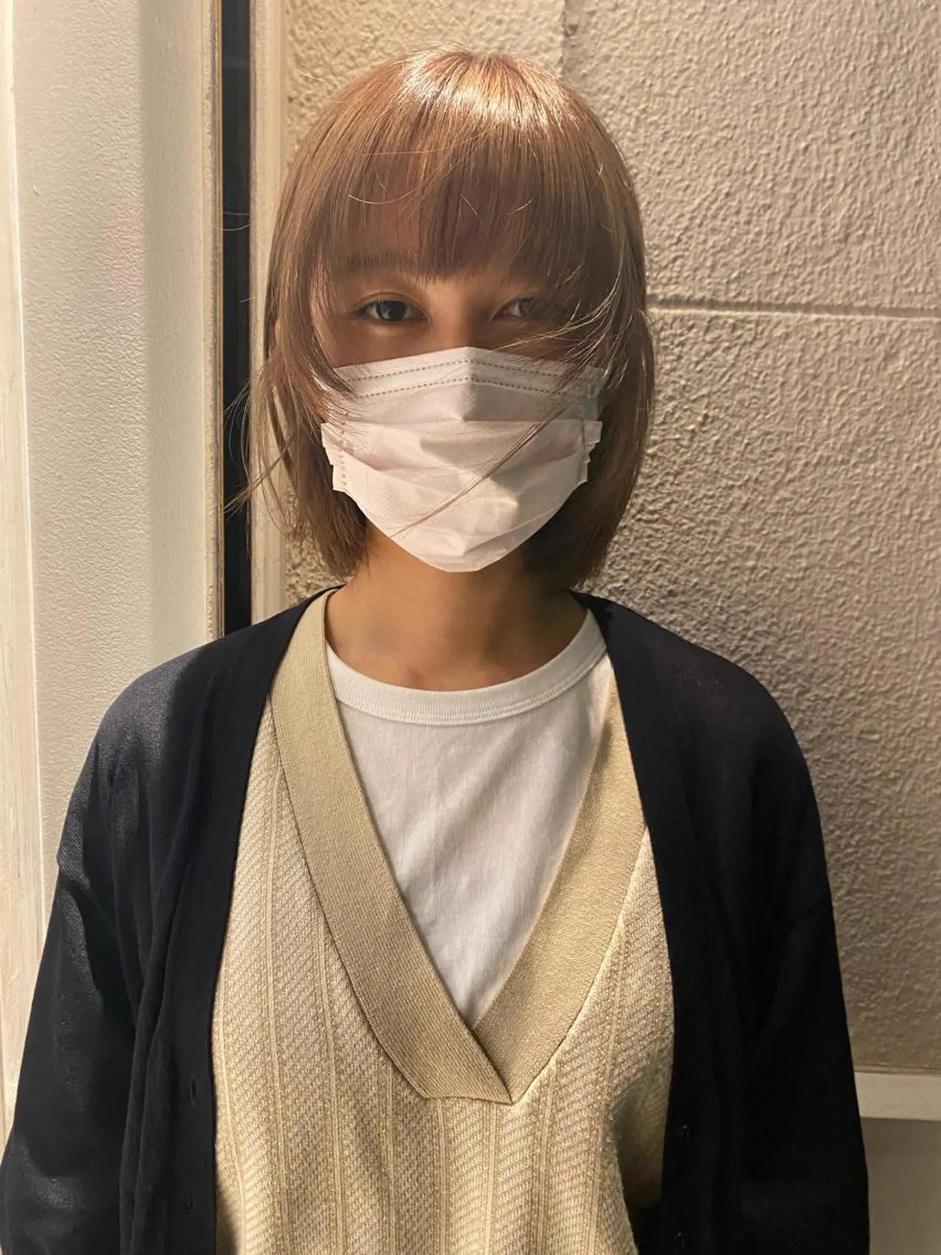 ショート saya🌿レイヤー カット/透明感カラーのヘアスタイル